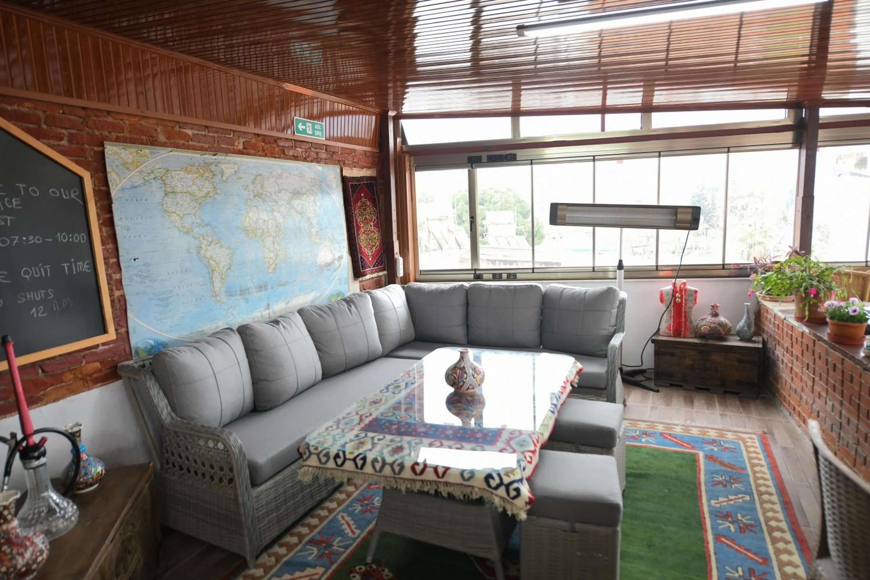 Anz Guest House Pansiyon