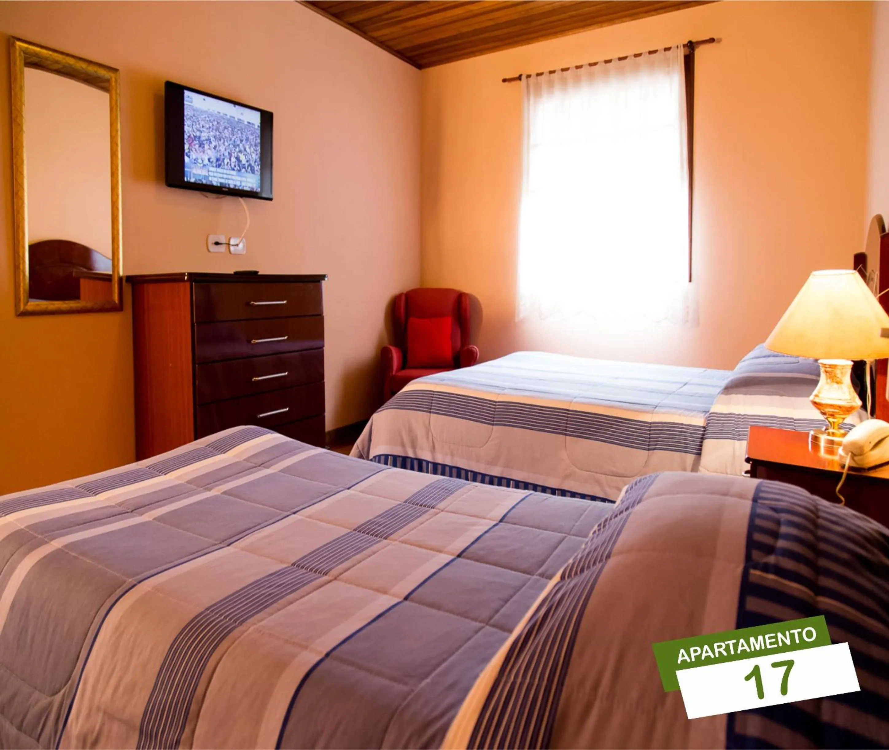 Photo of the whole room, Bed in Pousada Vale Verde