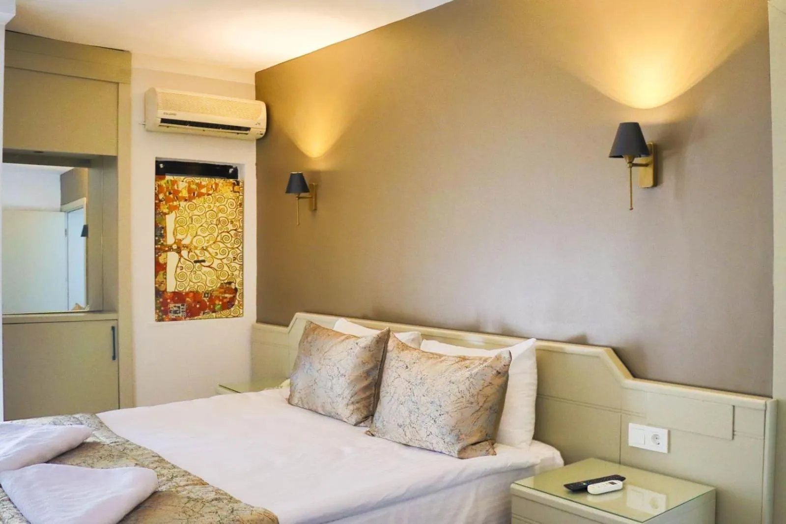 Bedroom, Bed in Ephesus Hitit Hotel restaurant