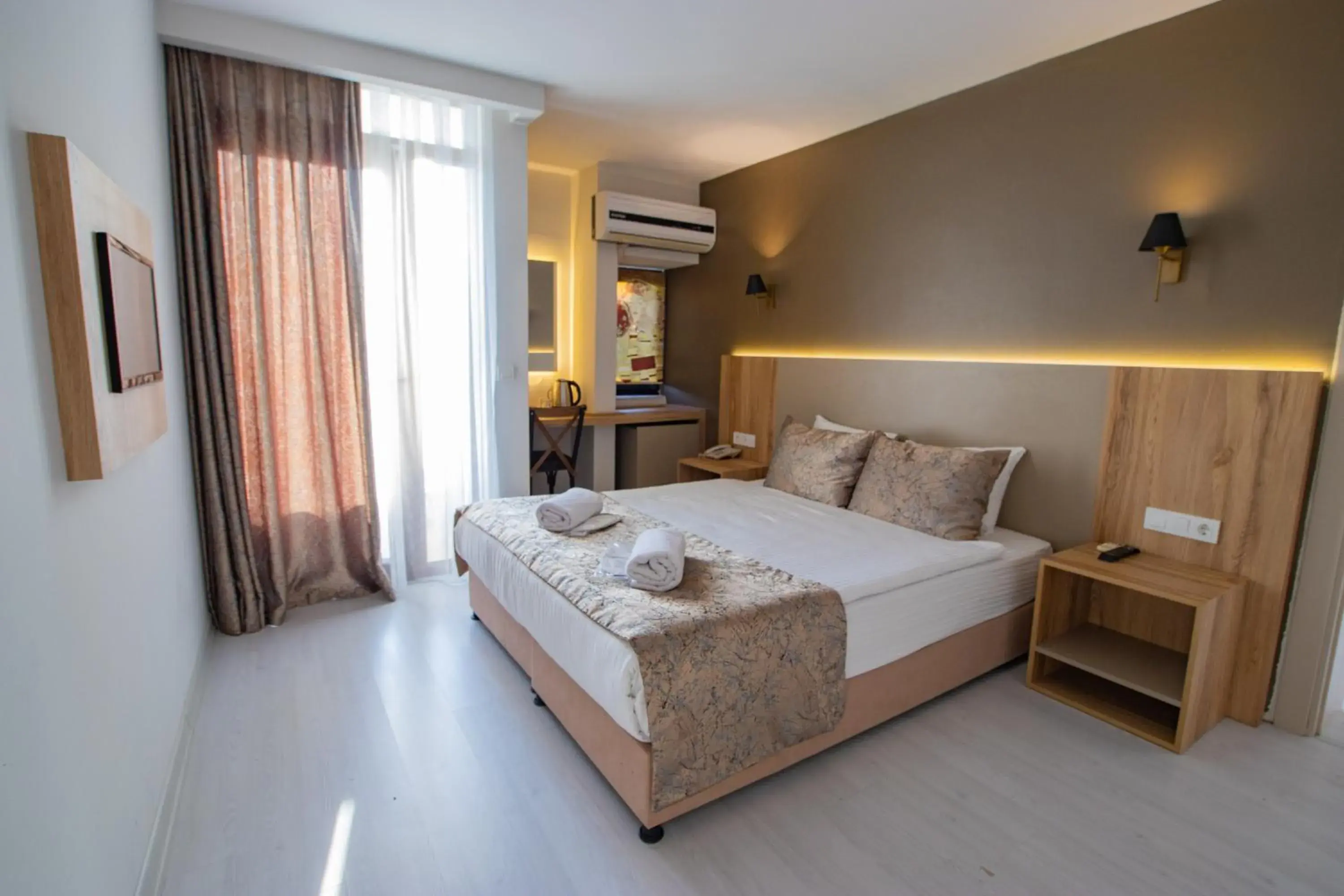 Double or Twin Room in Ephesus Hitit Hotel restaurant Double or Twin Room in Ephesus Hitit Hotel restaurant