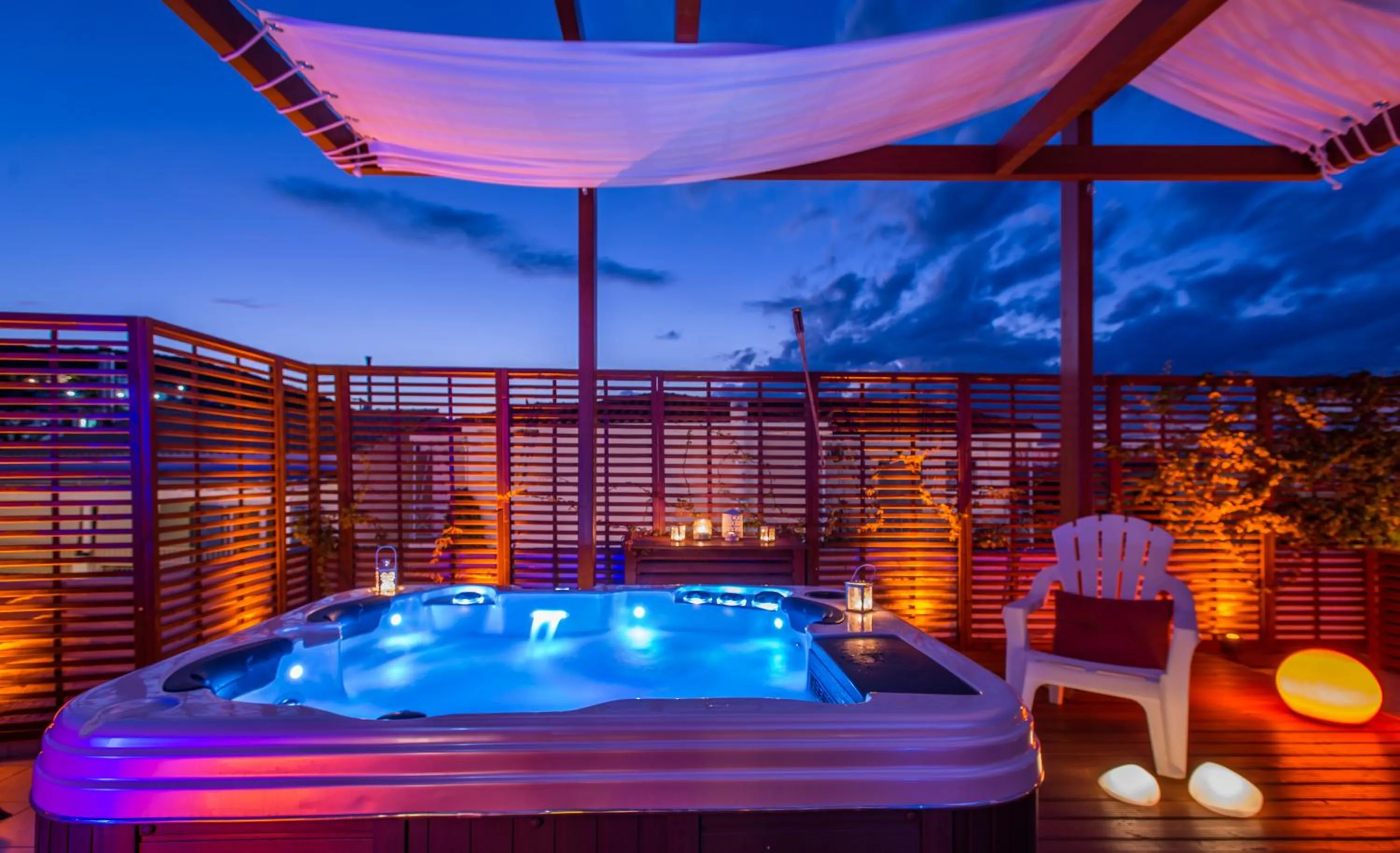 Hot Tub in Oasis Beach Hotel