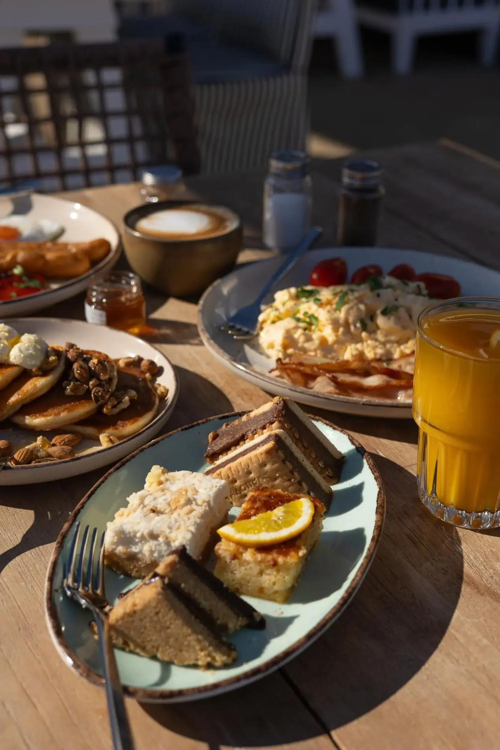 Restaurant/places to eat in Oasis Beach Hotel Restaurant/places to eat in Oasis Beach Hotel