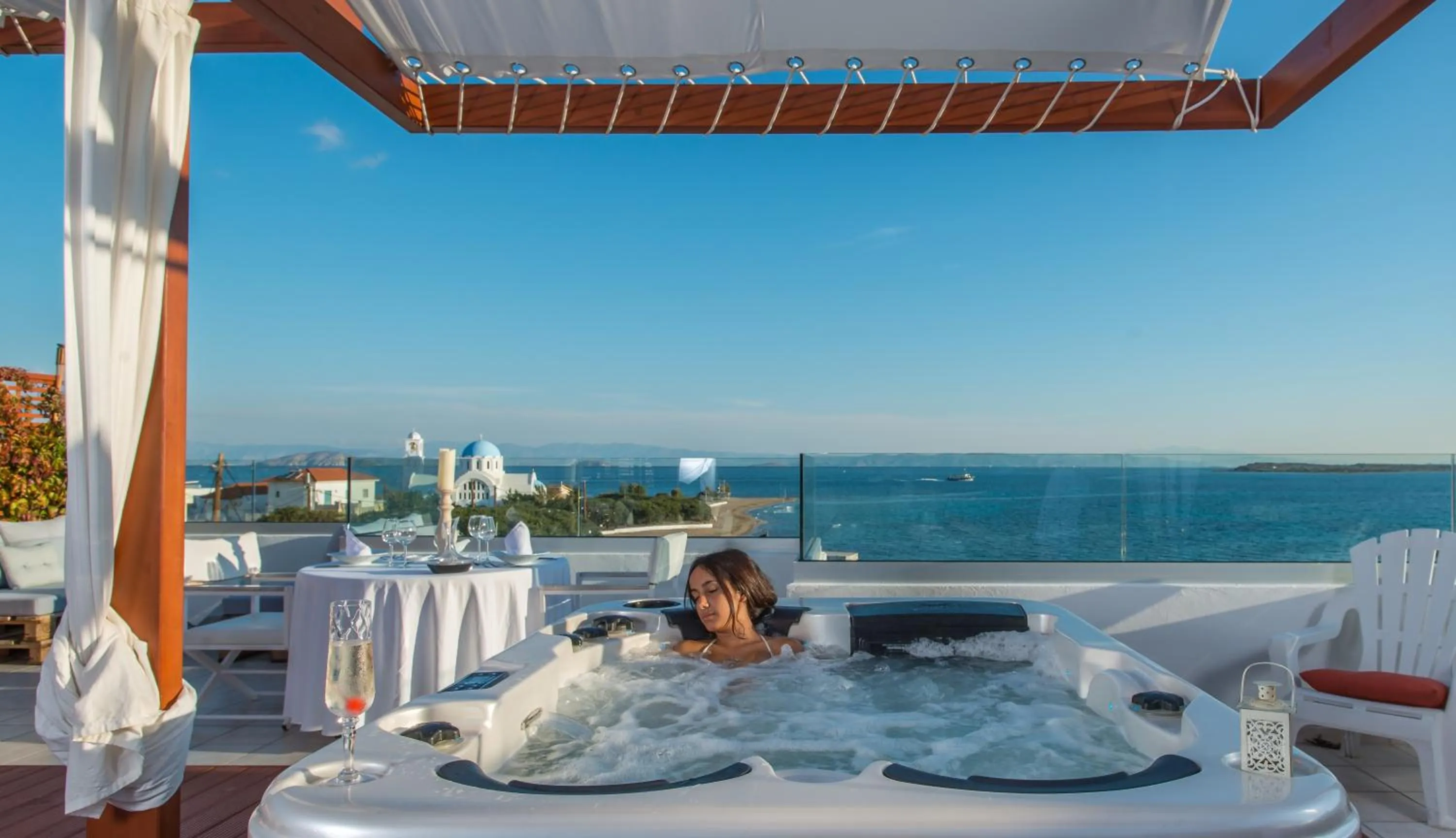 Hot Tub in Oasis Beach Hotel