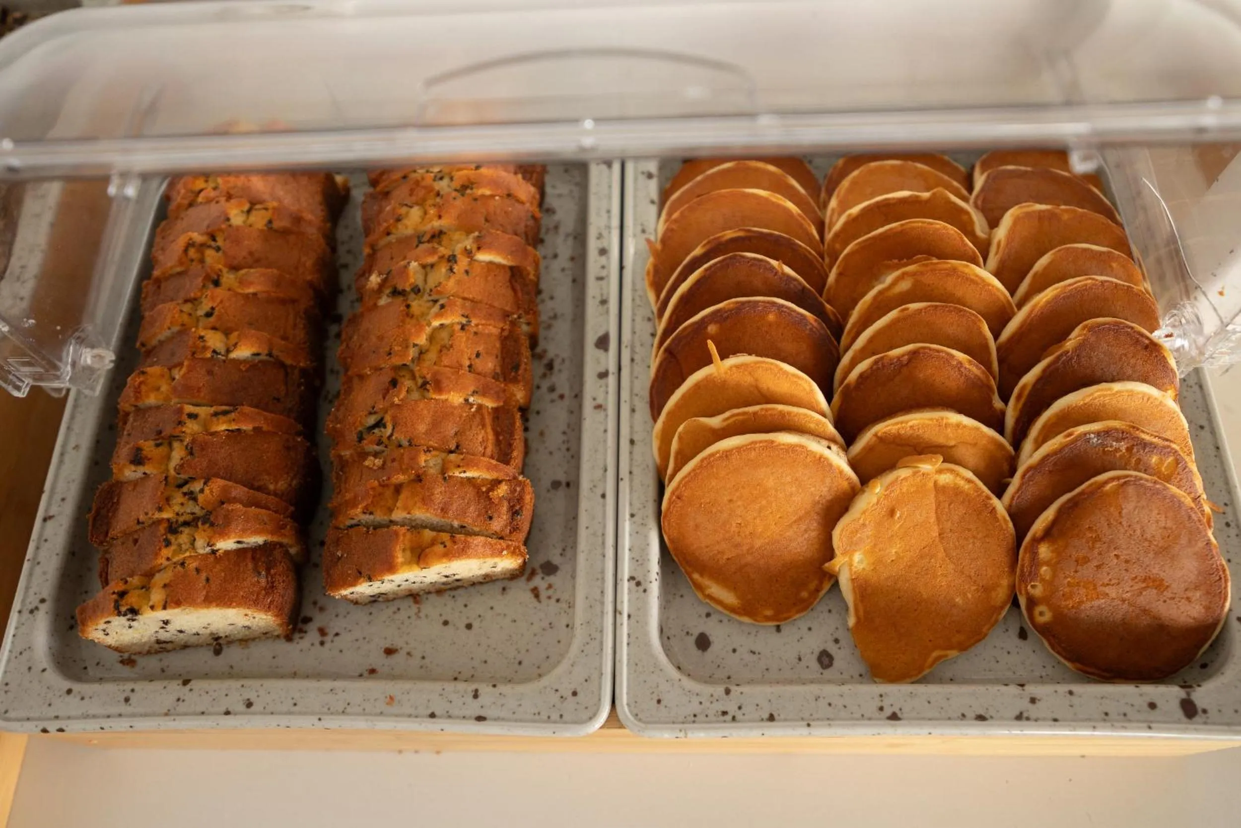 Restaurant/places to eat in Oasis Beach Hotel