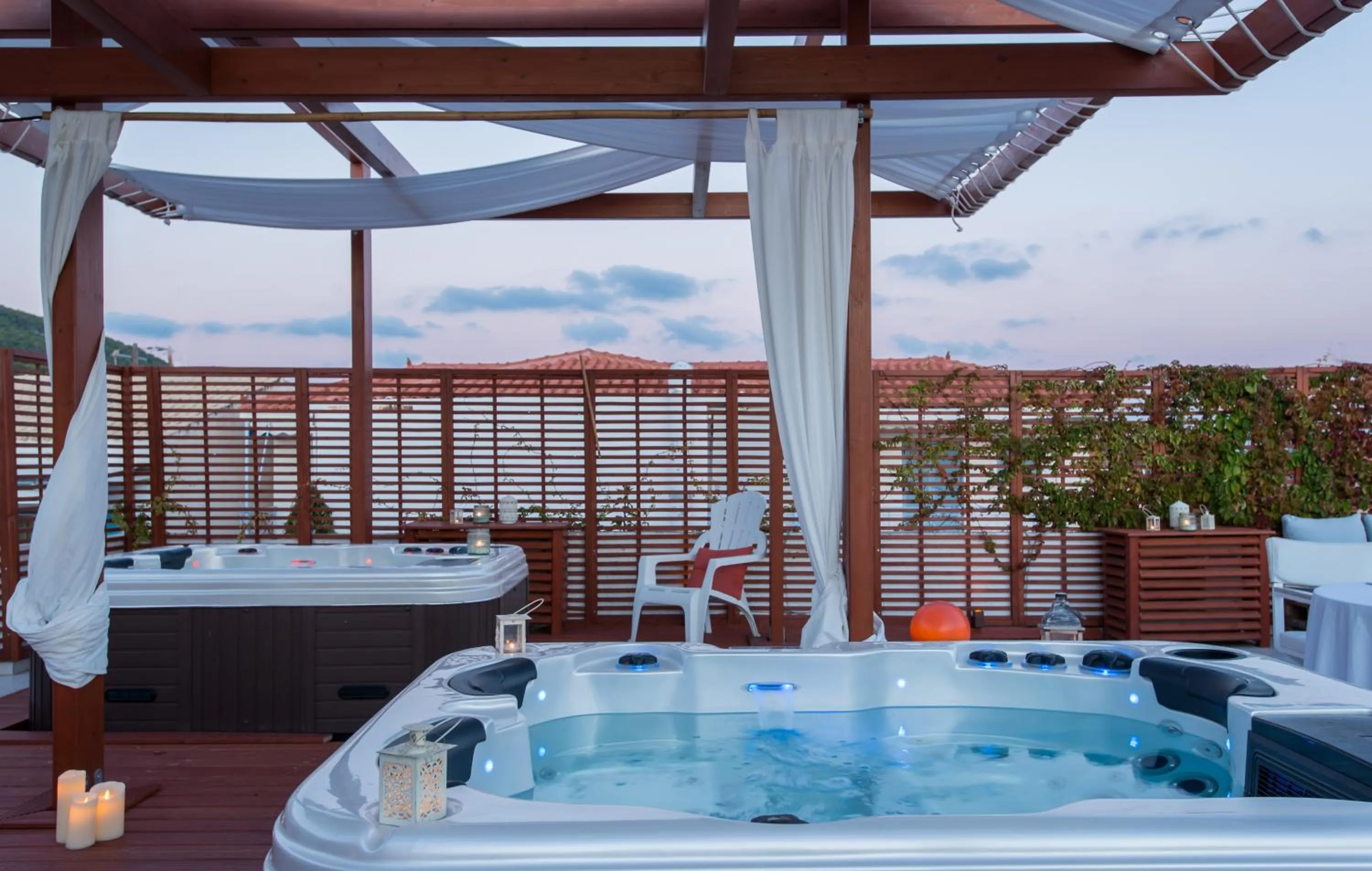 Hot Tub in Oasis Beach Hotel