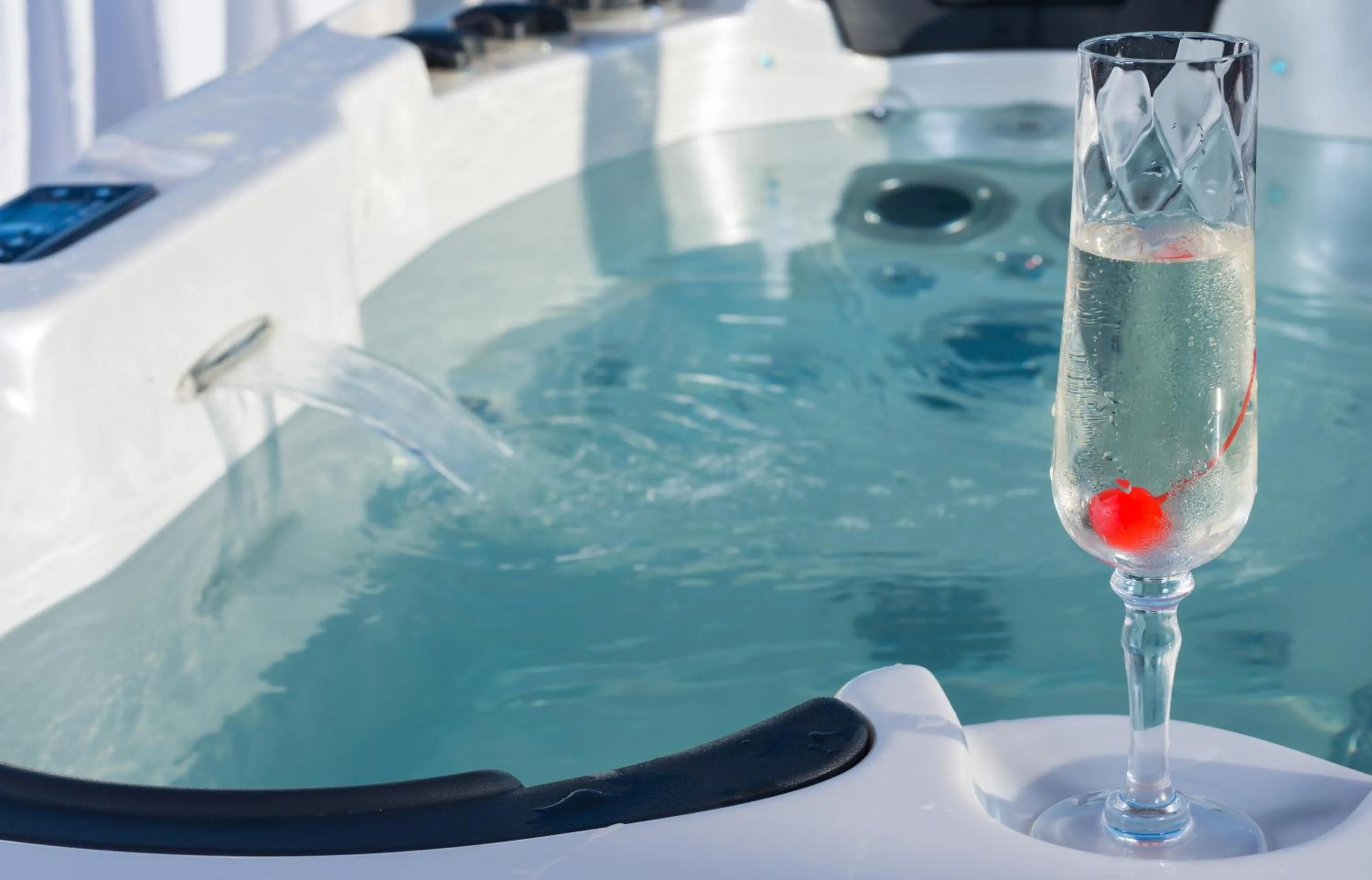 Hot Tub in Oasis Beach Hotel