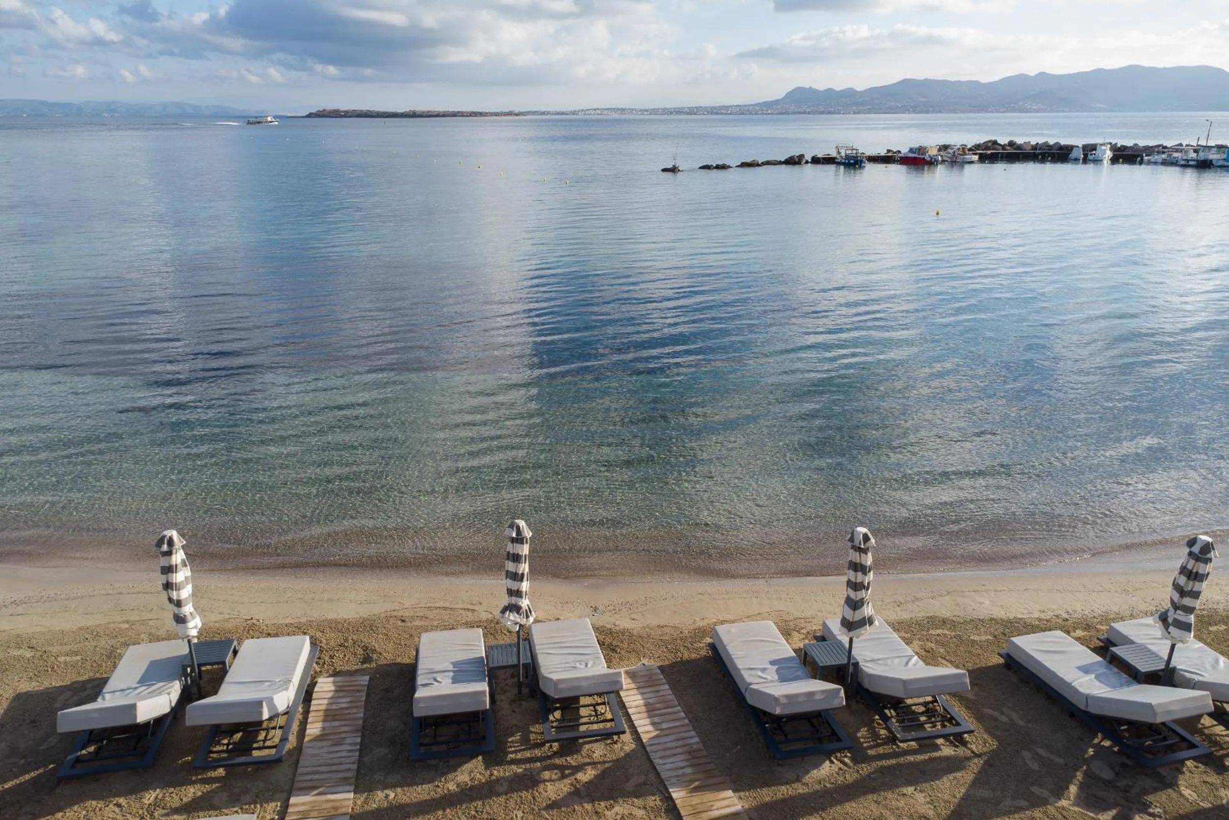 Day in Oasis Beach Hotel