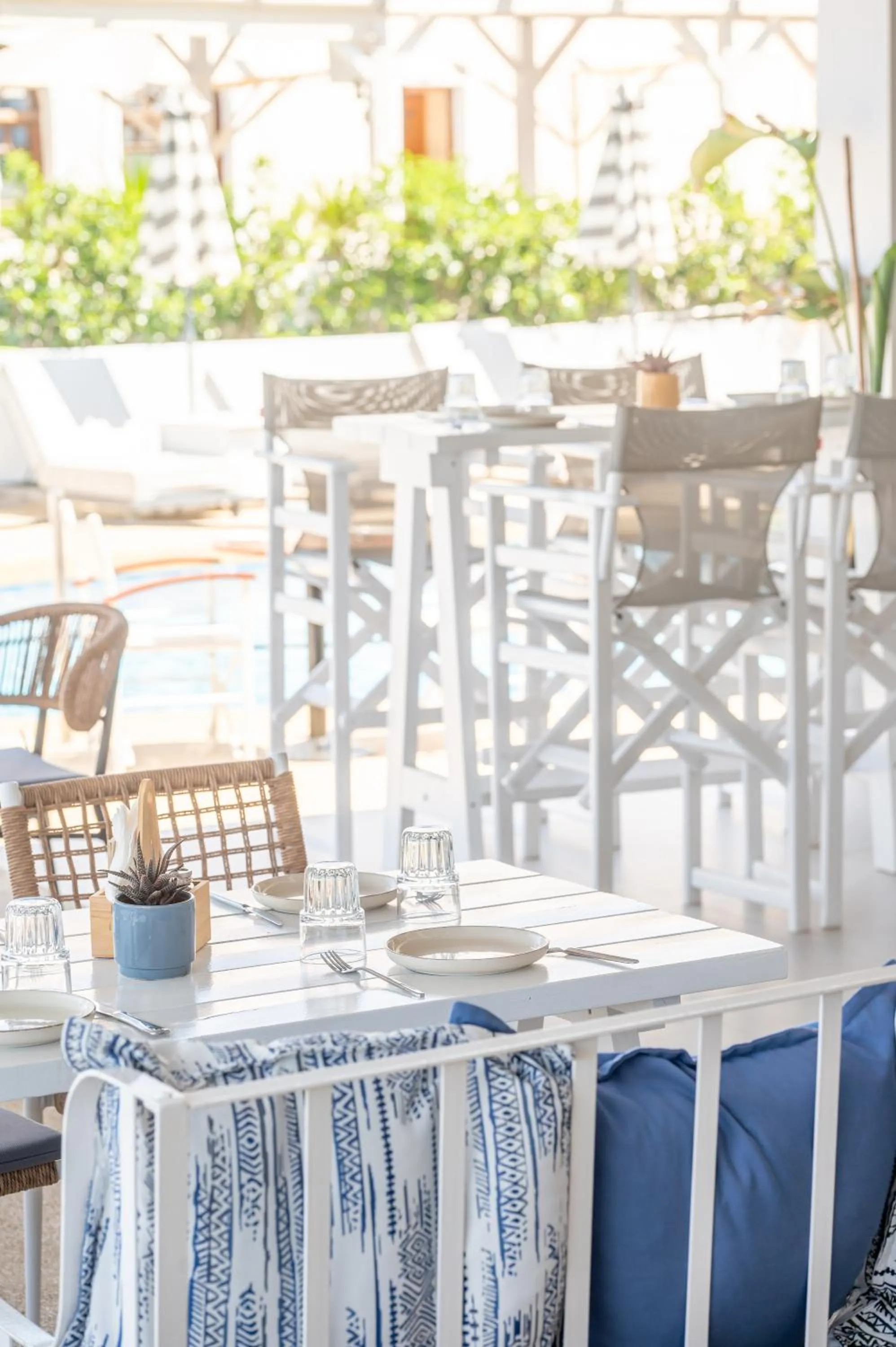 Restaurant/places to eat in Oasis Beach Hotel