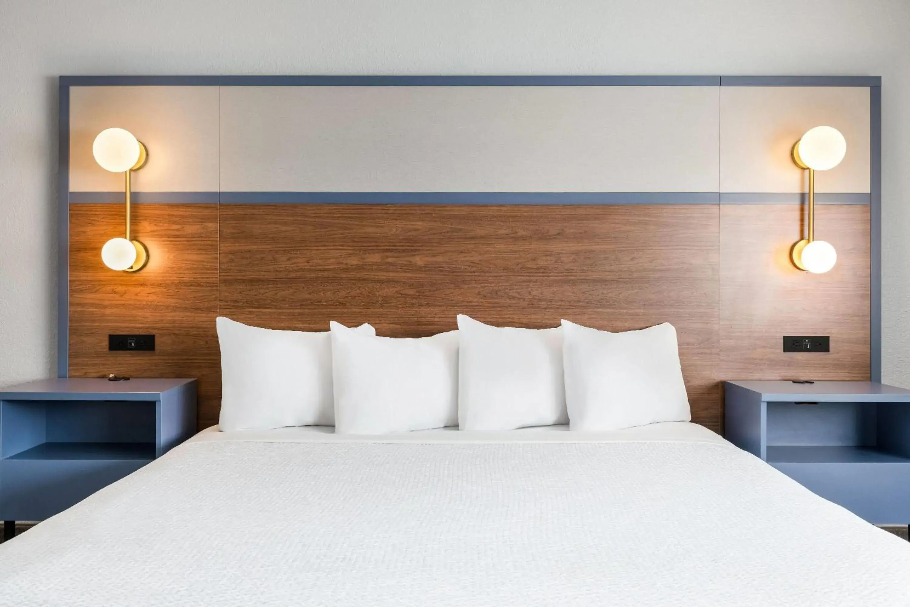 King Room - Mobility Access/Non-Smoking in AmericInn by Wyndham Mounds View Minneapolis King Room - Mobility Access/Non-Smoking in AmericInn by Wyndham Mounds View Minneapolis