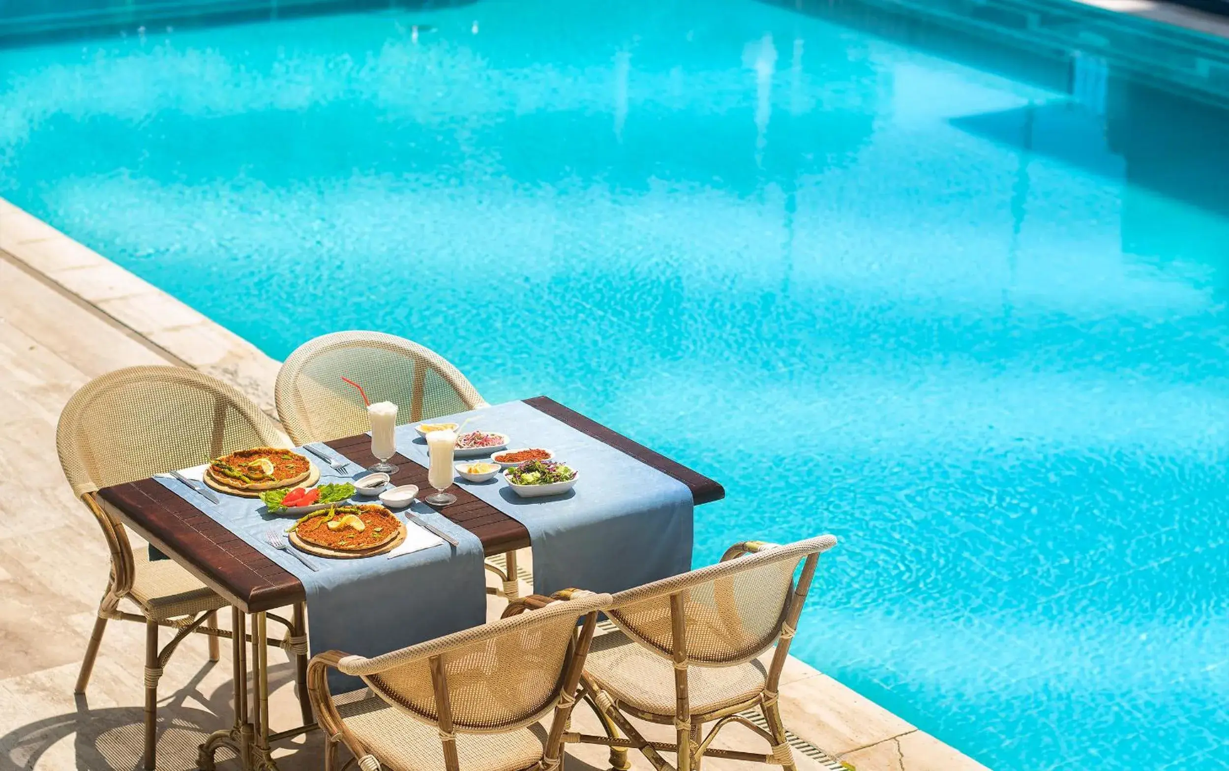 Swimming pool in Temple Miletos Spa Hotel Swimming pool in Temple Miletos Spa Hotel