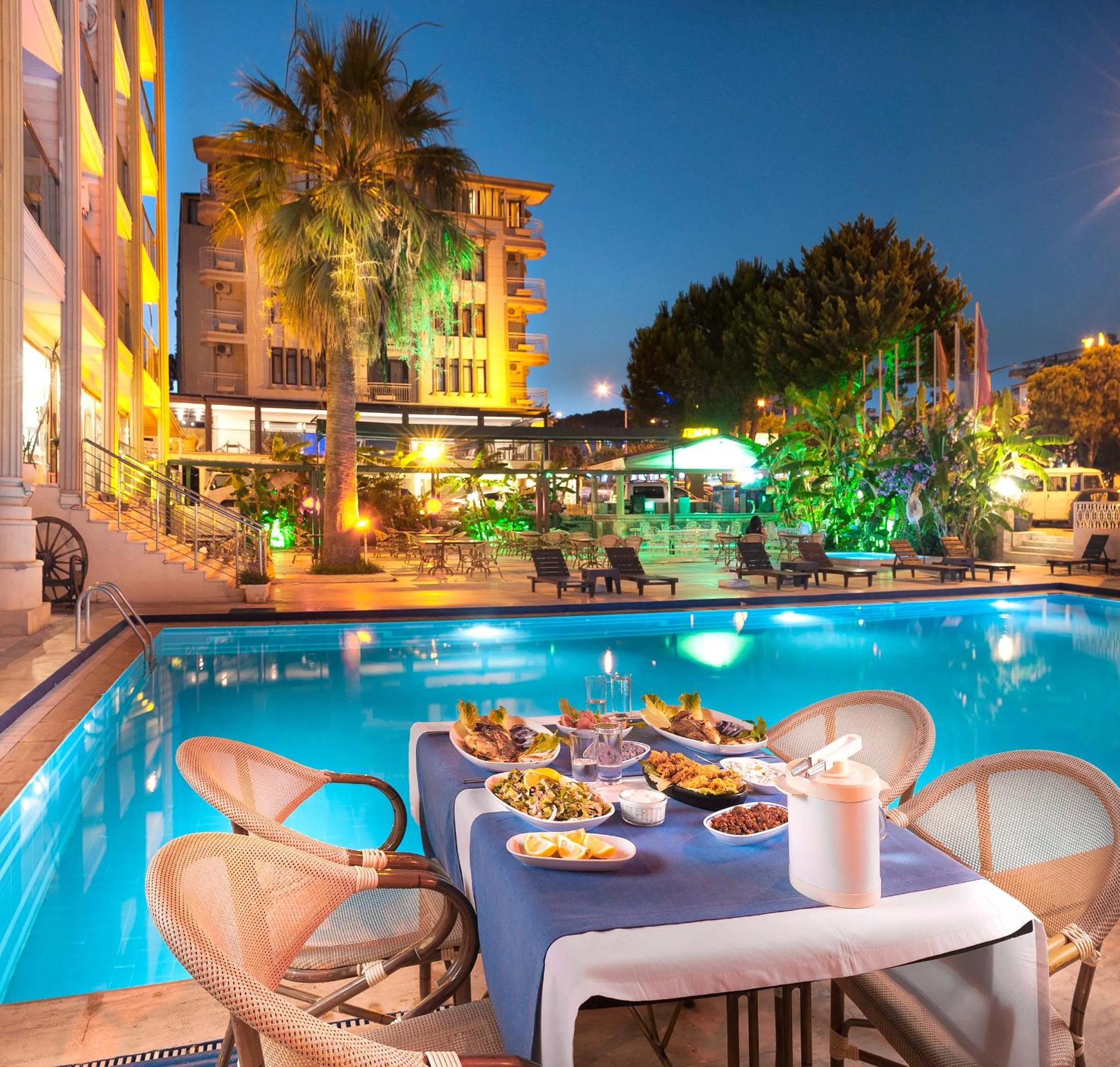 Swimming pool in Temple Miletos Spa Hotel