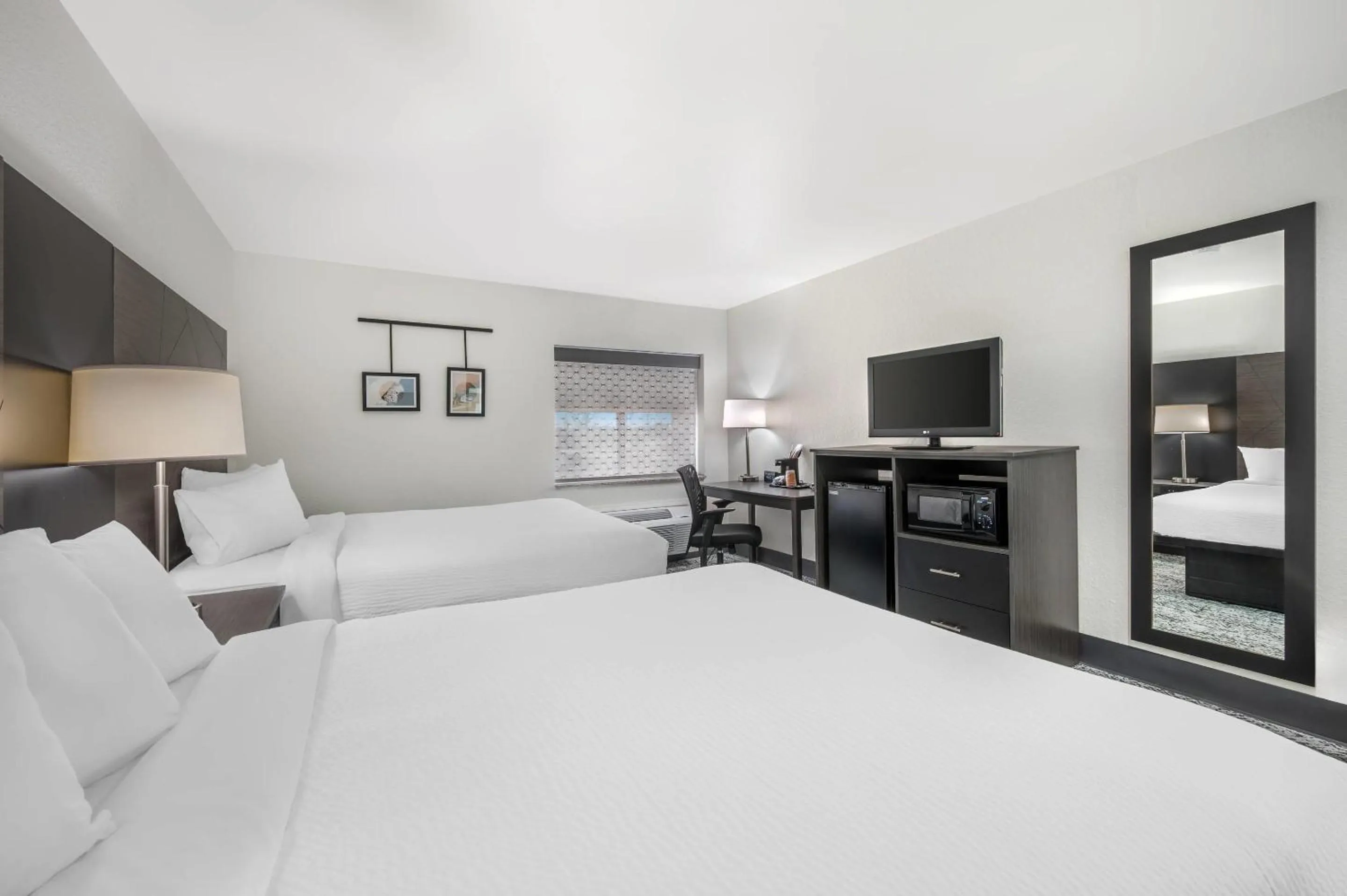 Bedroom, Bed in Sleep Inn