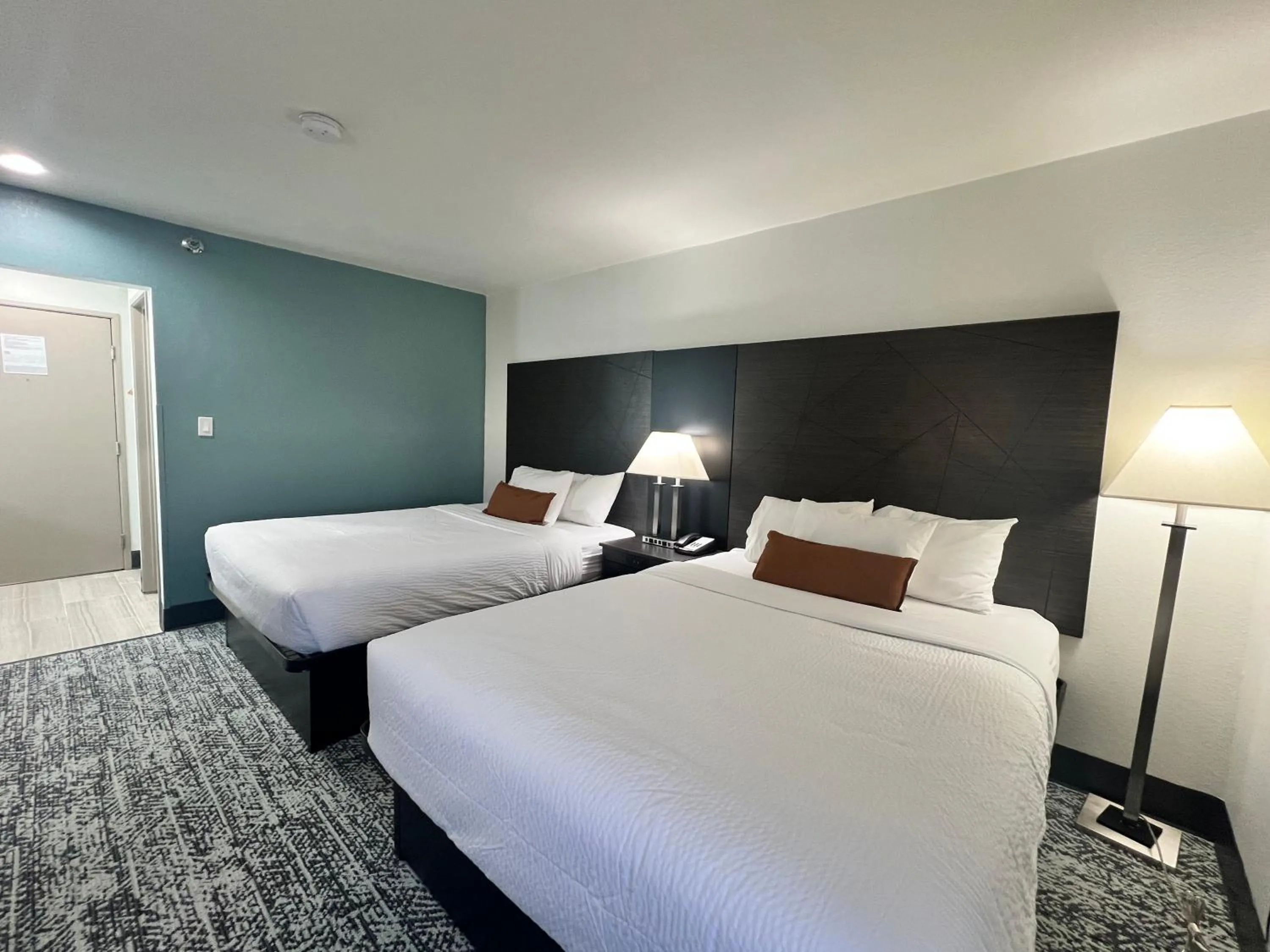 Bedroom, Bed in Sleep Inn