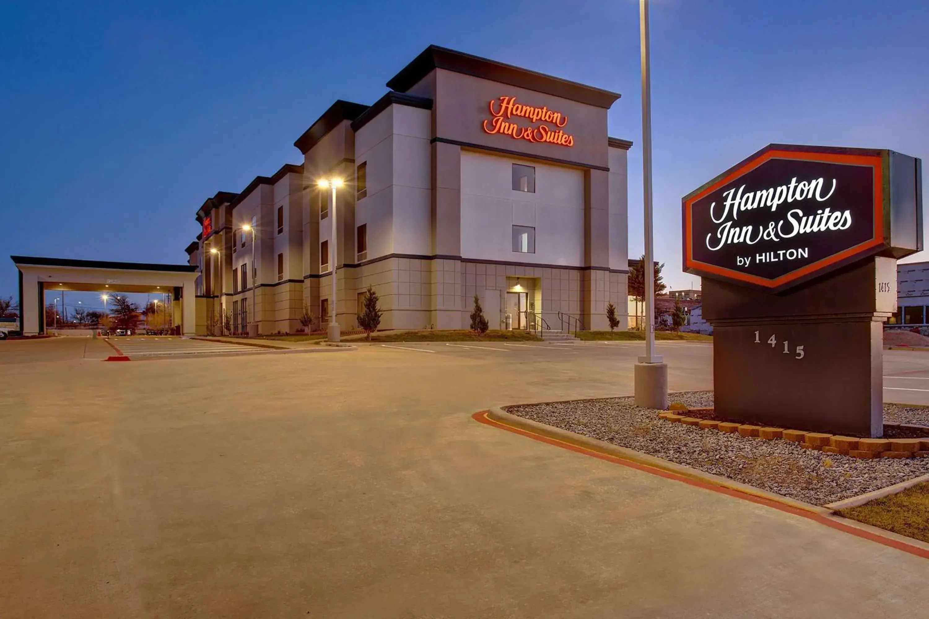 Property building in Hampton Inn & Suites Borger Property building in Hampton Inn & Suites Borger