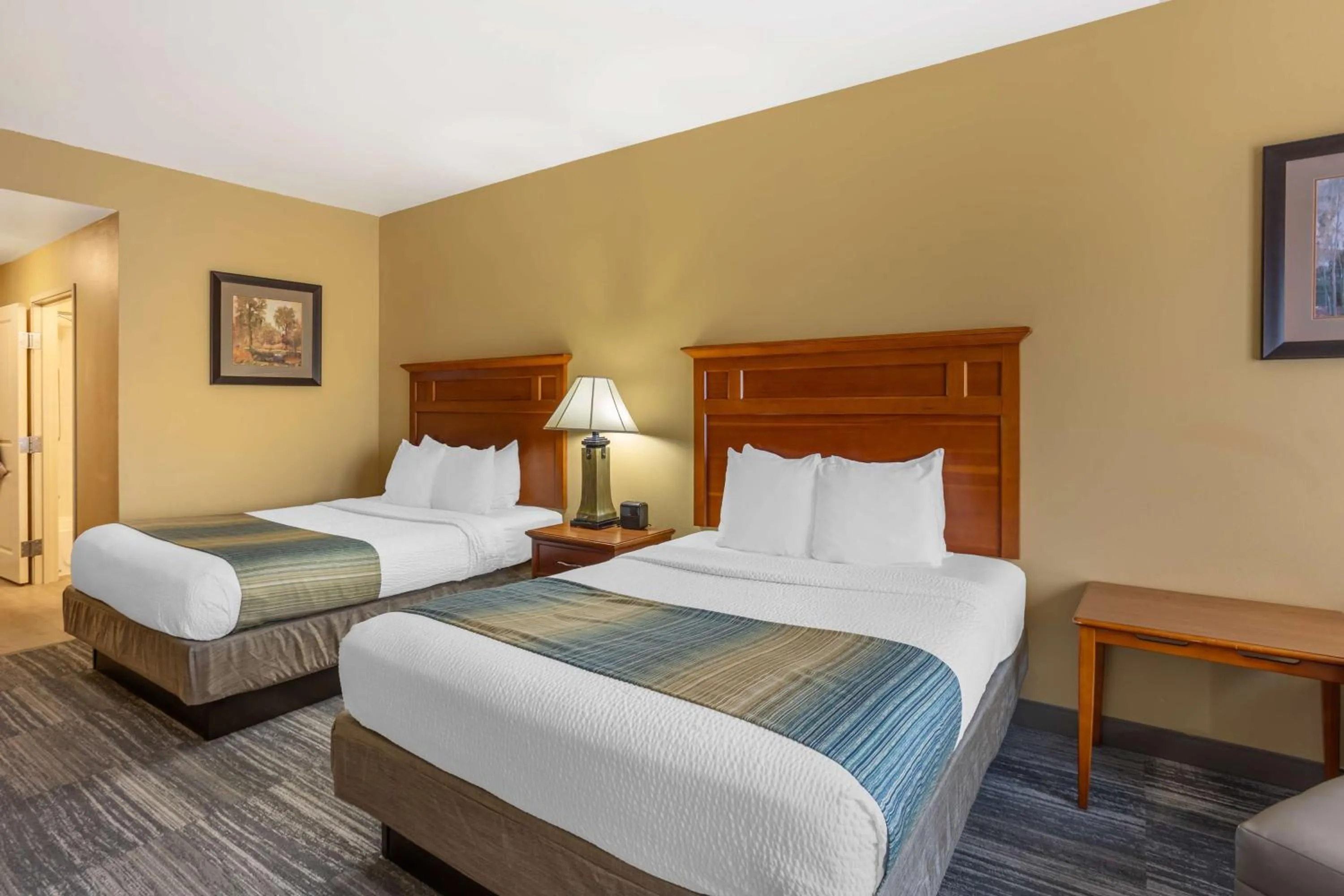 Bedroom, Bed in Best Western PLUS University Park Inn & Suites