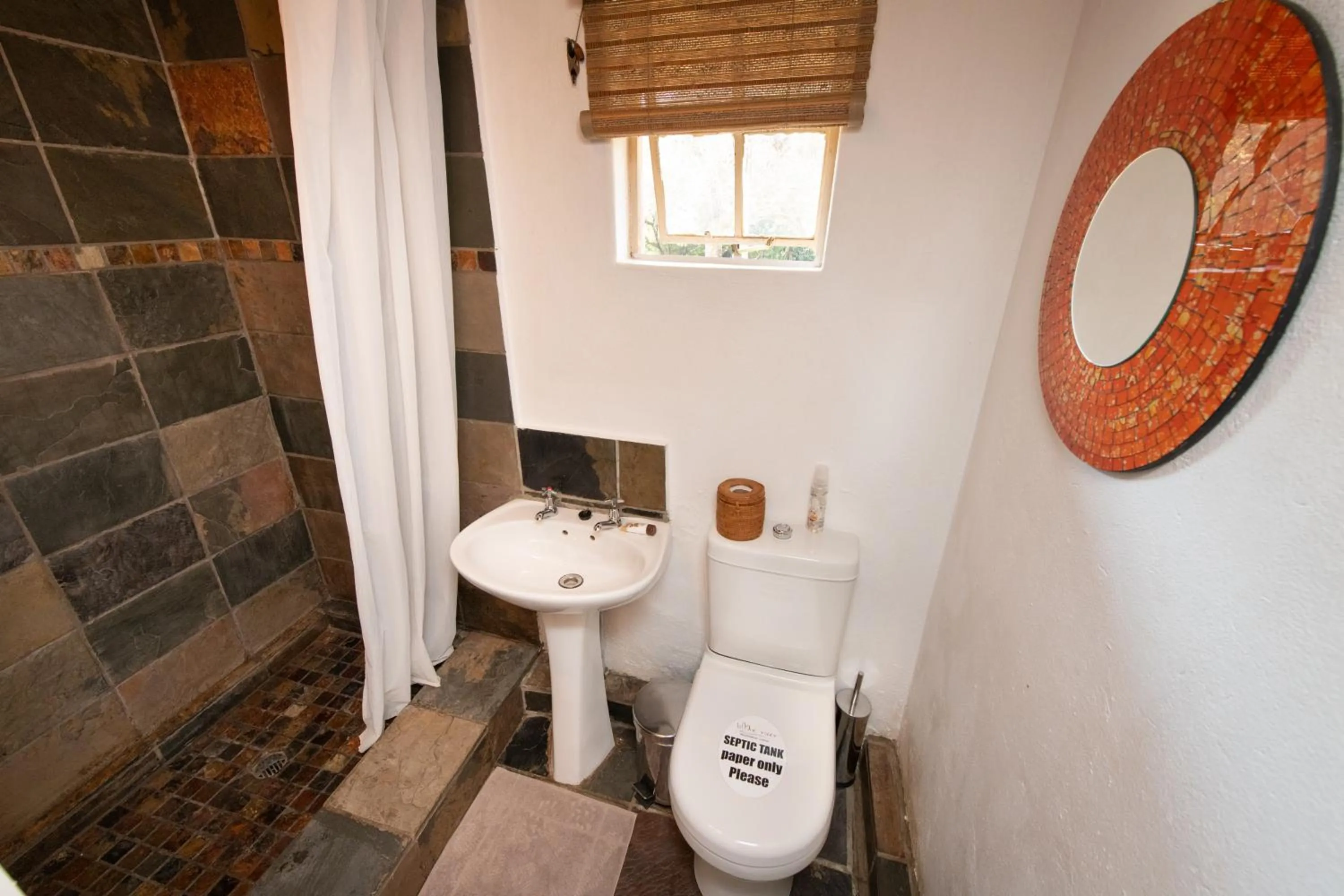 Bathroom in Blyde River Wilderness Lodge