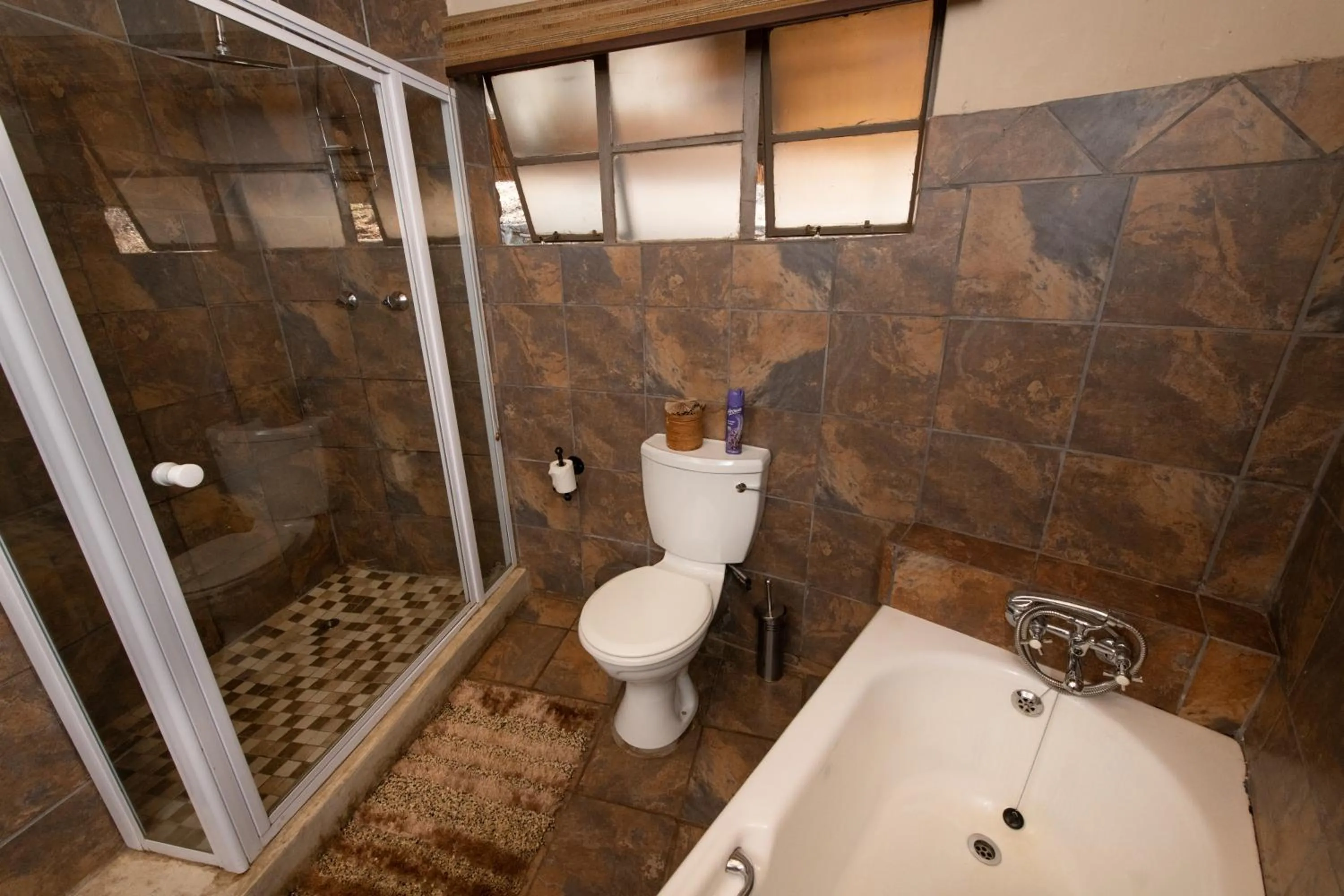 Bathroom in Blyde River Wilderness Lodge