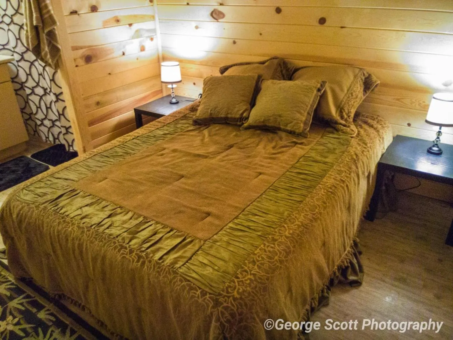 Bed in Zion’s Cozy Cabin's