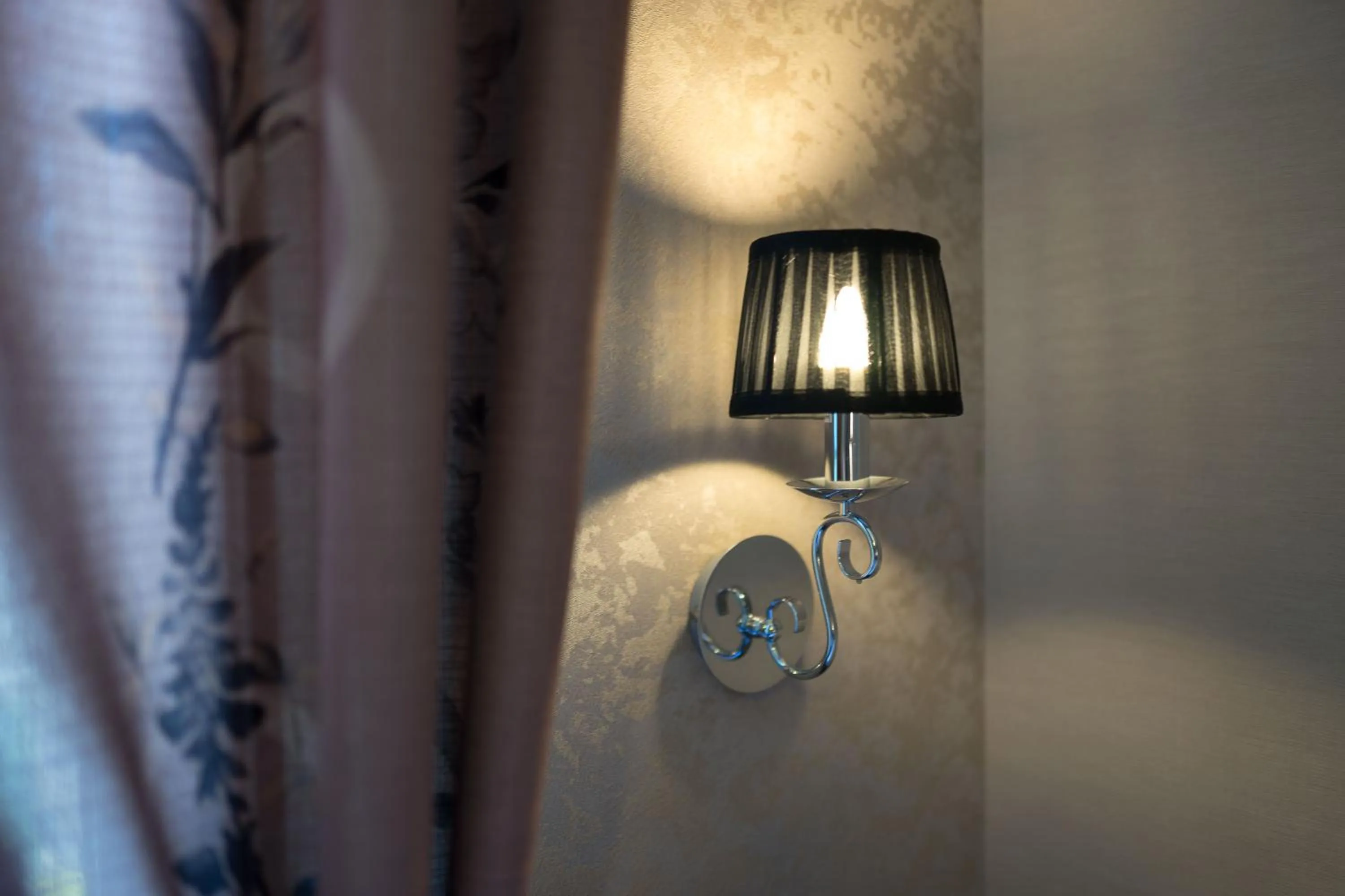 Decorative detail in Hôtel Restaurant Le Moulin de Saint Verand