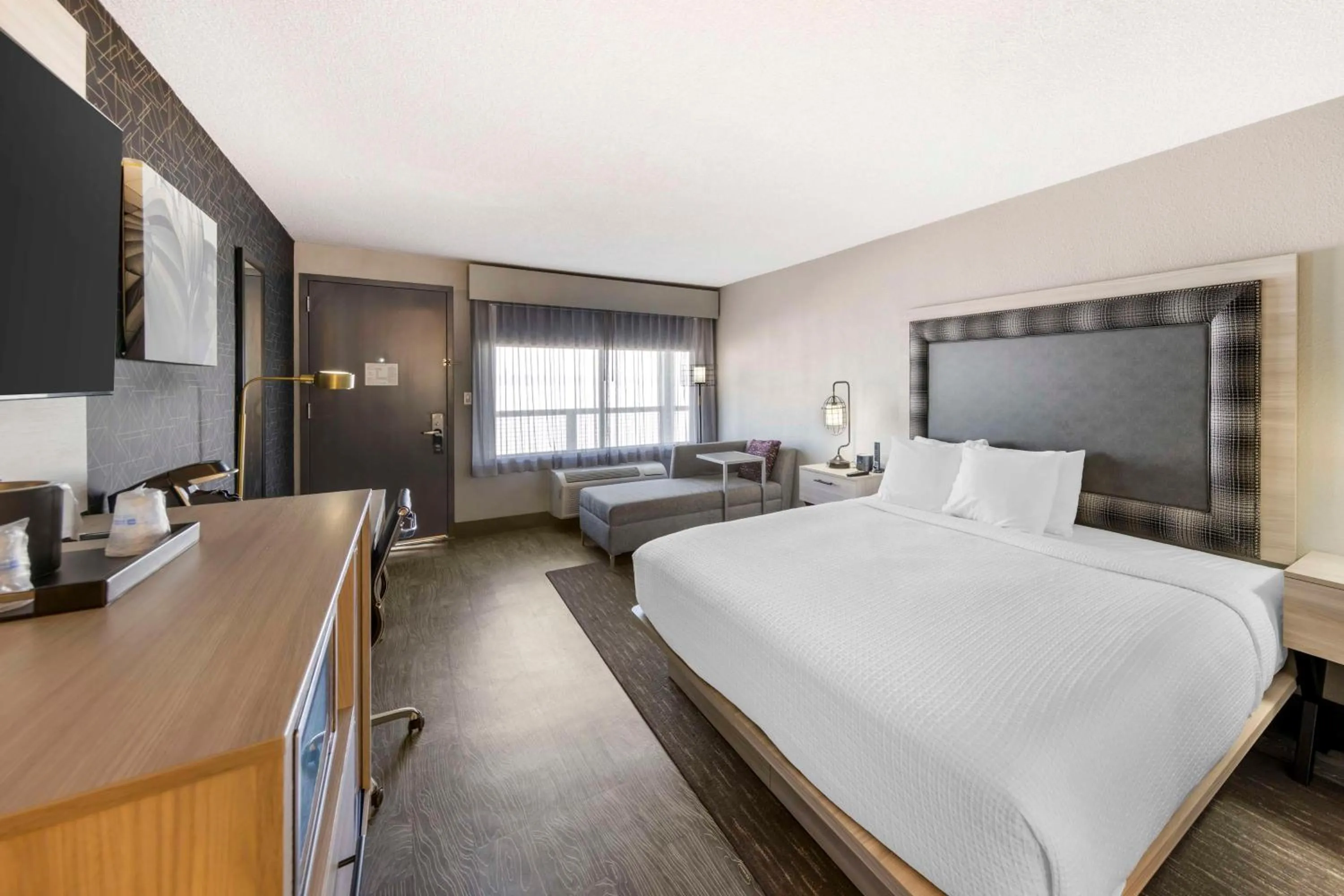 Bedroom, Bed in Aiden by Best Western South Reno