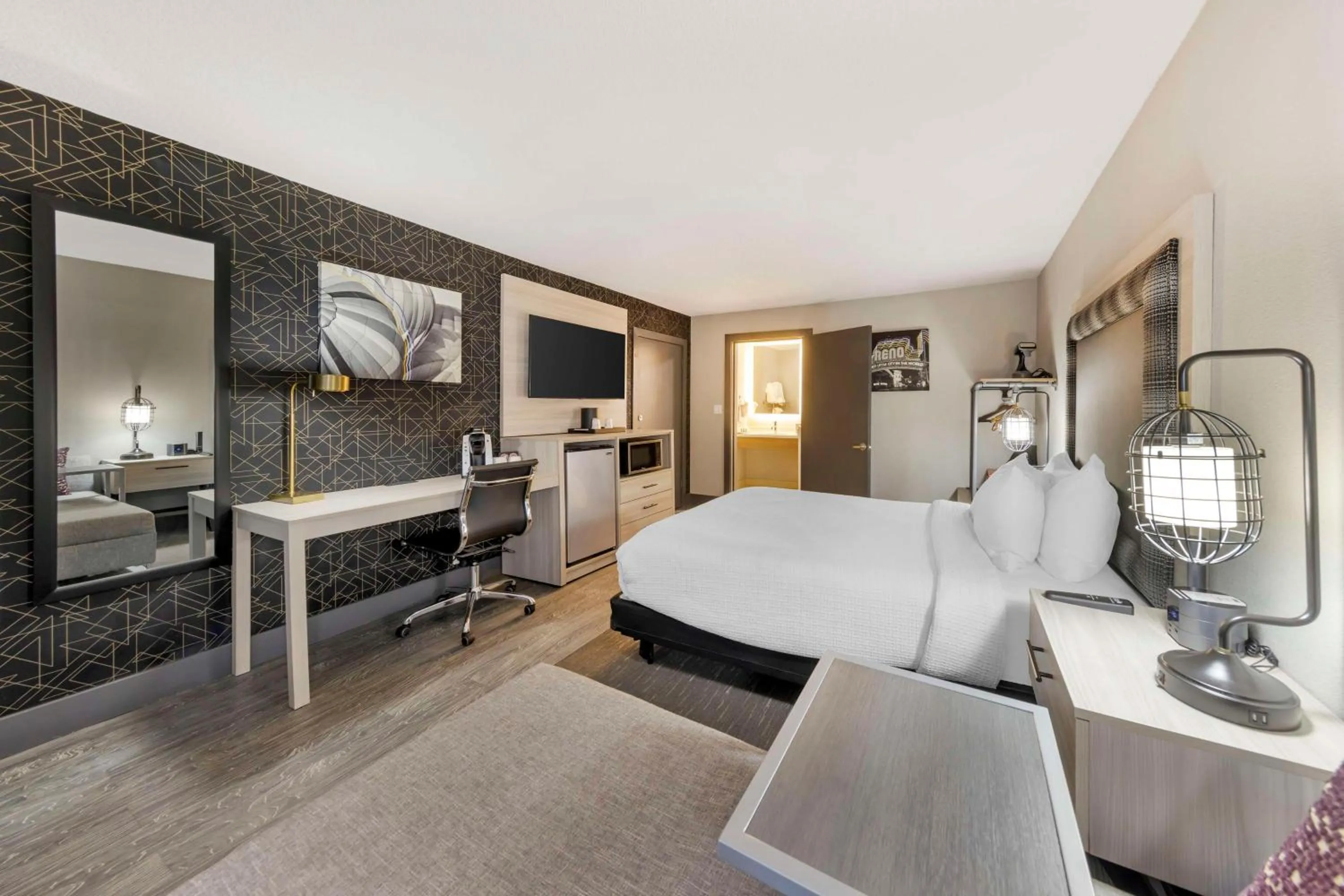 Bedroom, Bed in Aiden by Best Western South Reno