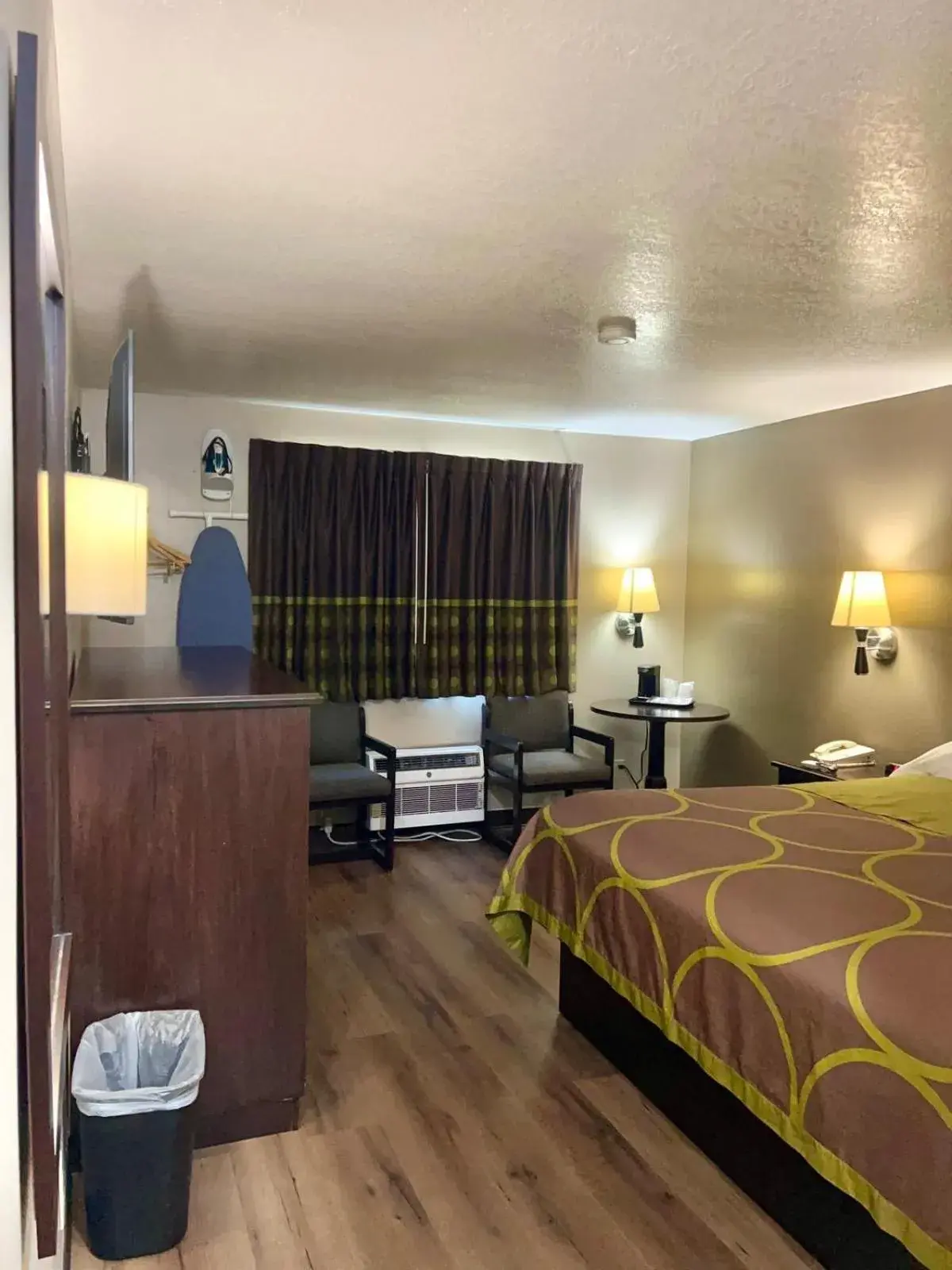 Bed in Super 8 by Wyndham Ogden, Utah Bed in Super 8 by Wyndham Ogden, Utah