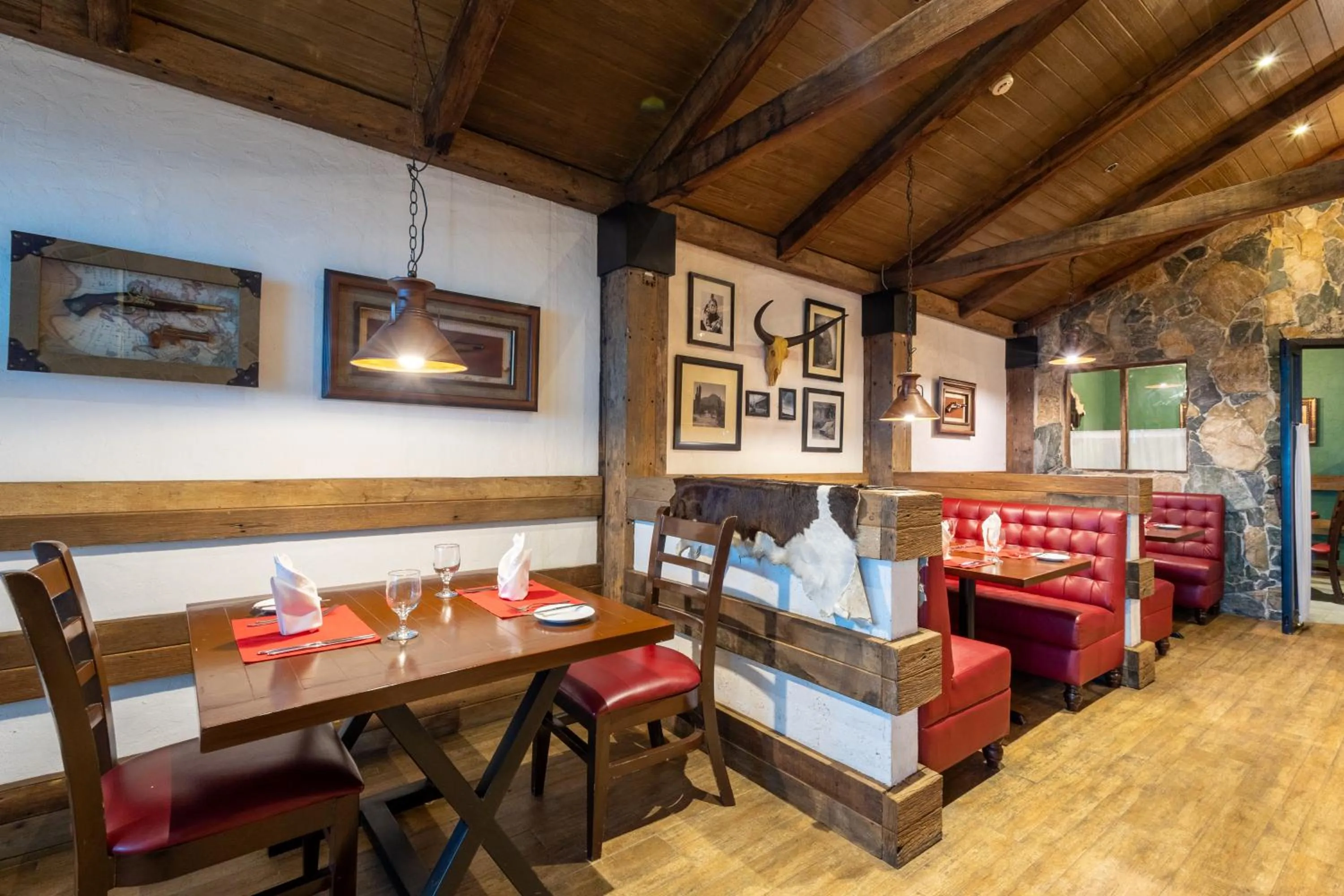 Restaurant/places to eat in The Alpha Suites