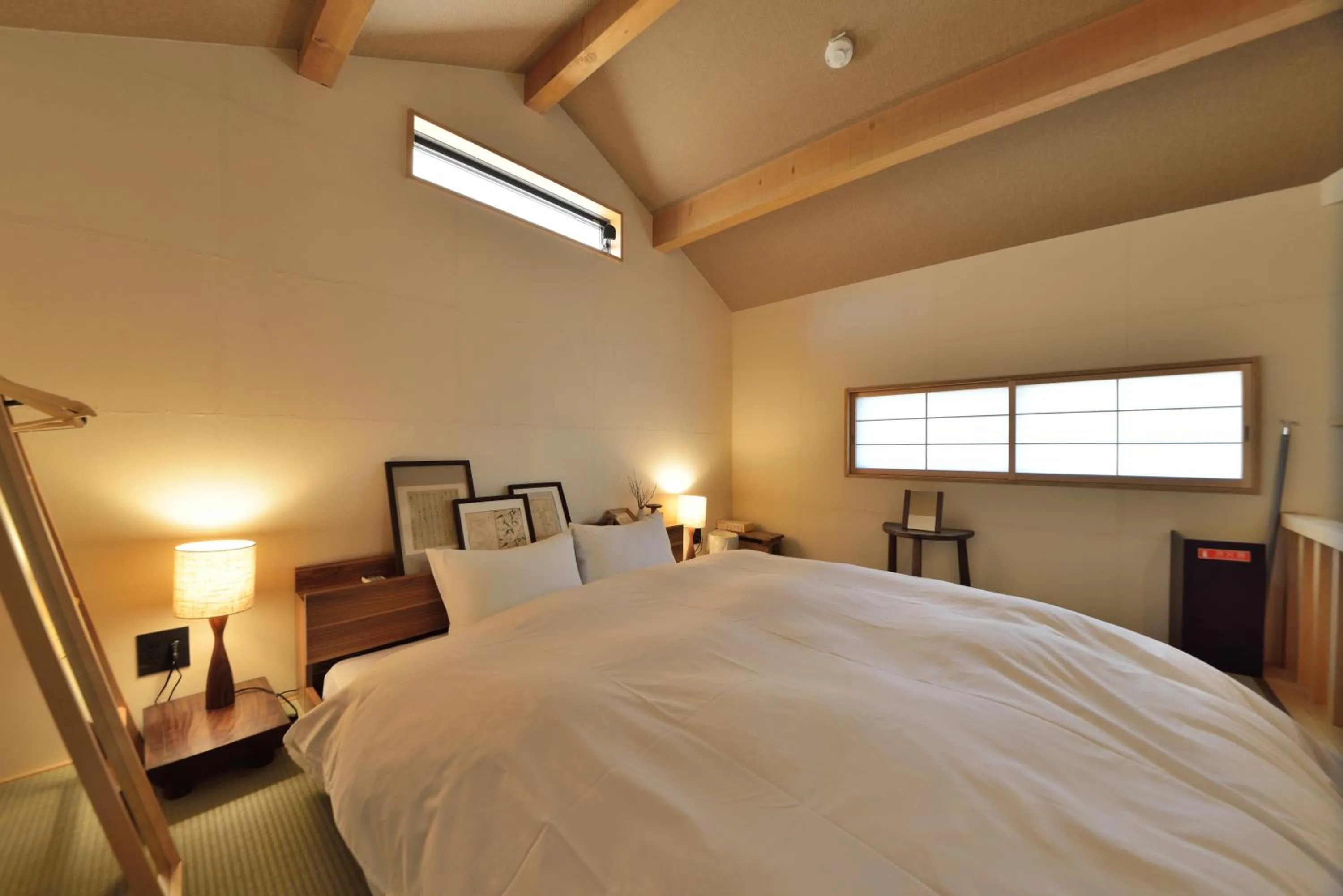 Bed in Luxury Machiya Takeya Nishijin