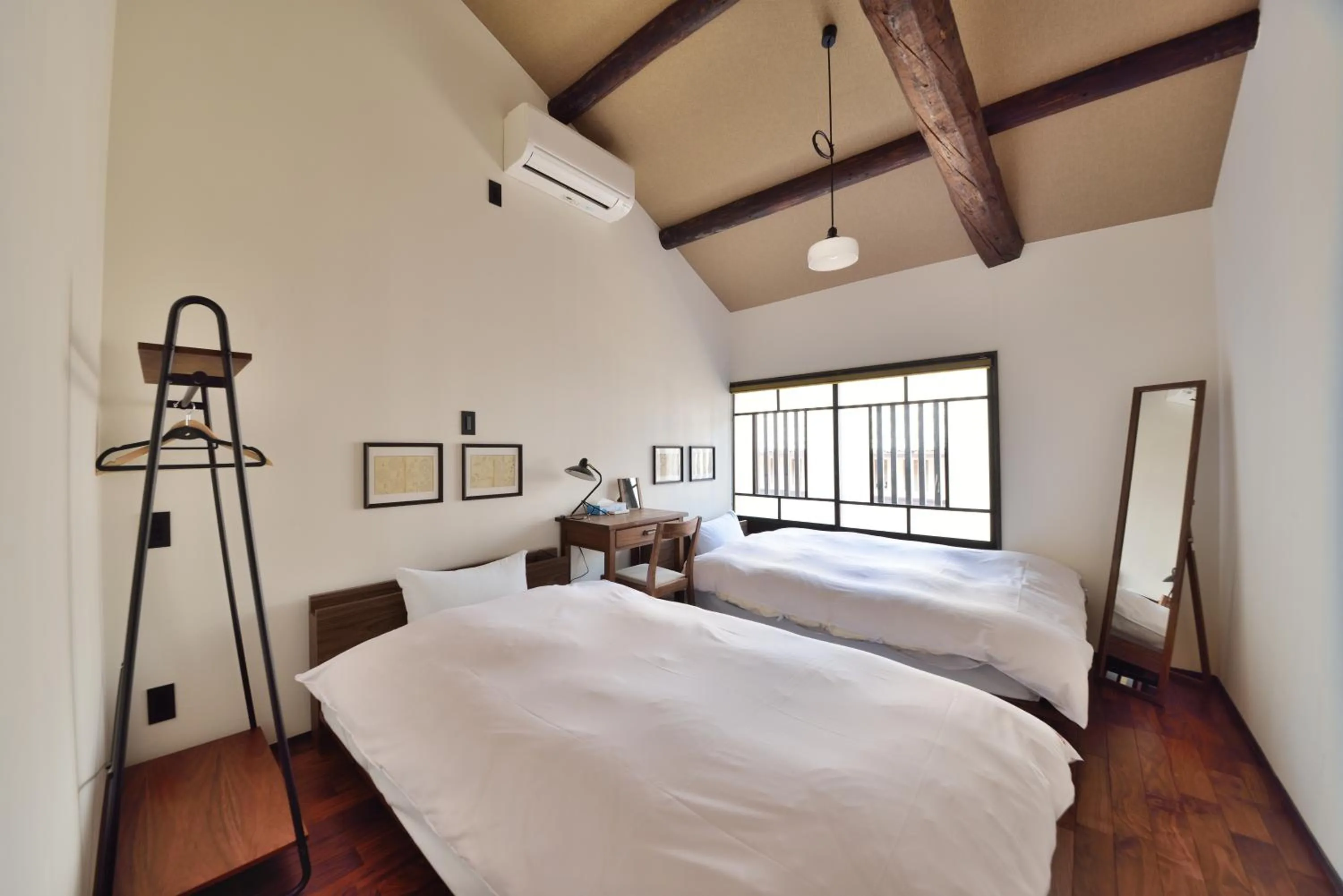 Bed in Luxury Machiya Takeya Nishijin
