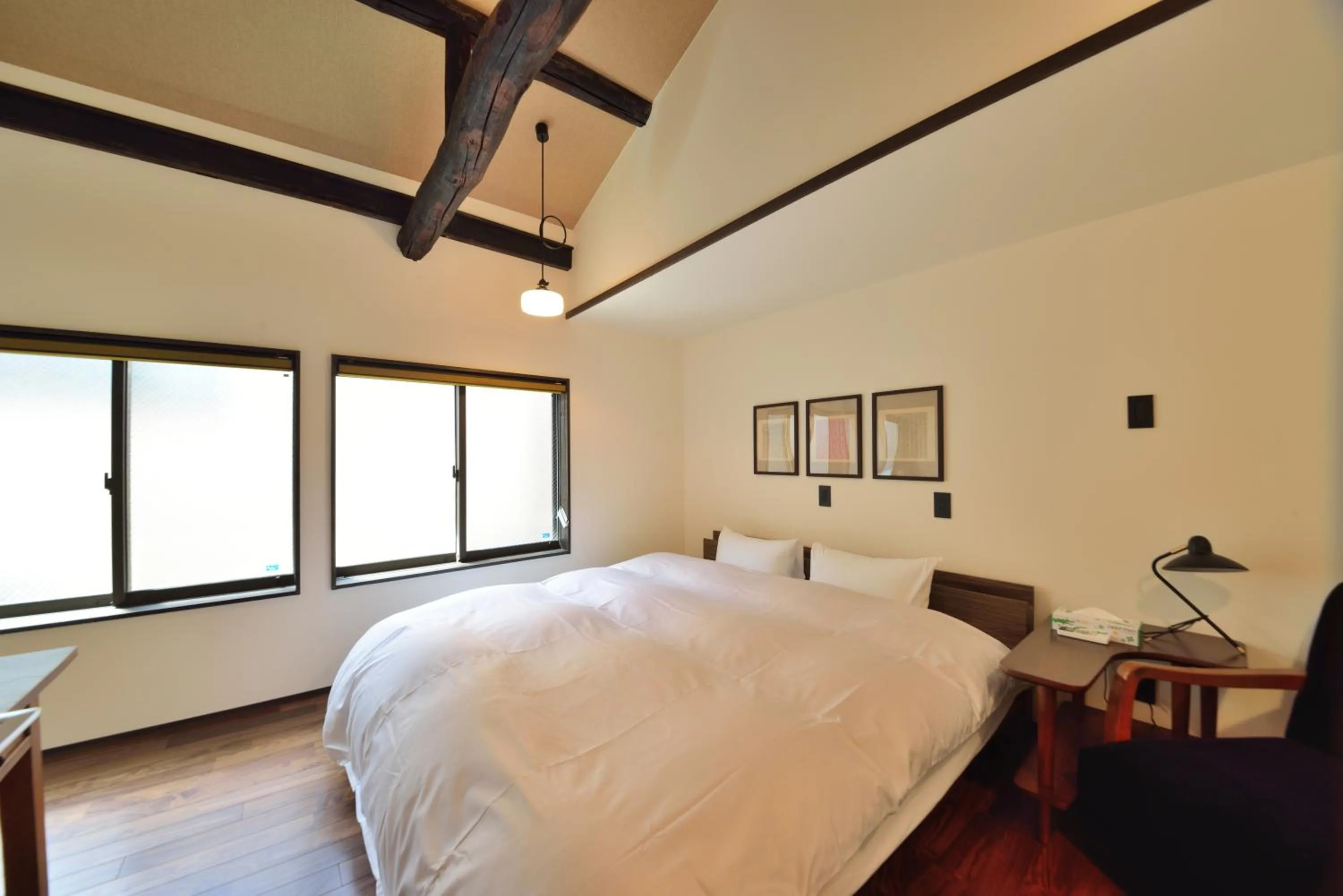 Bed in Luxury Machiya Takeya Nishijin