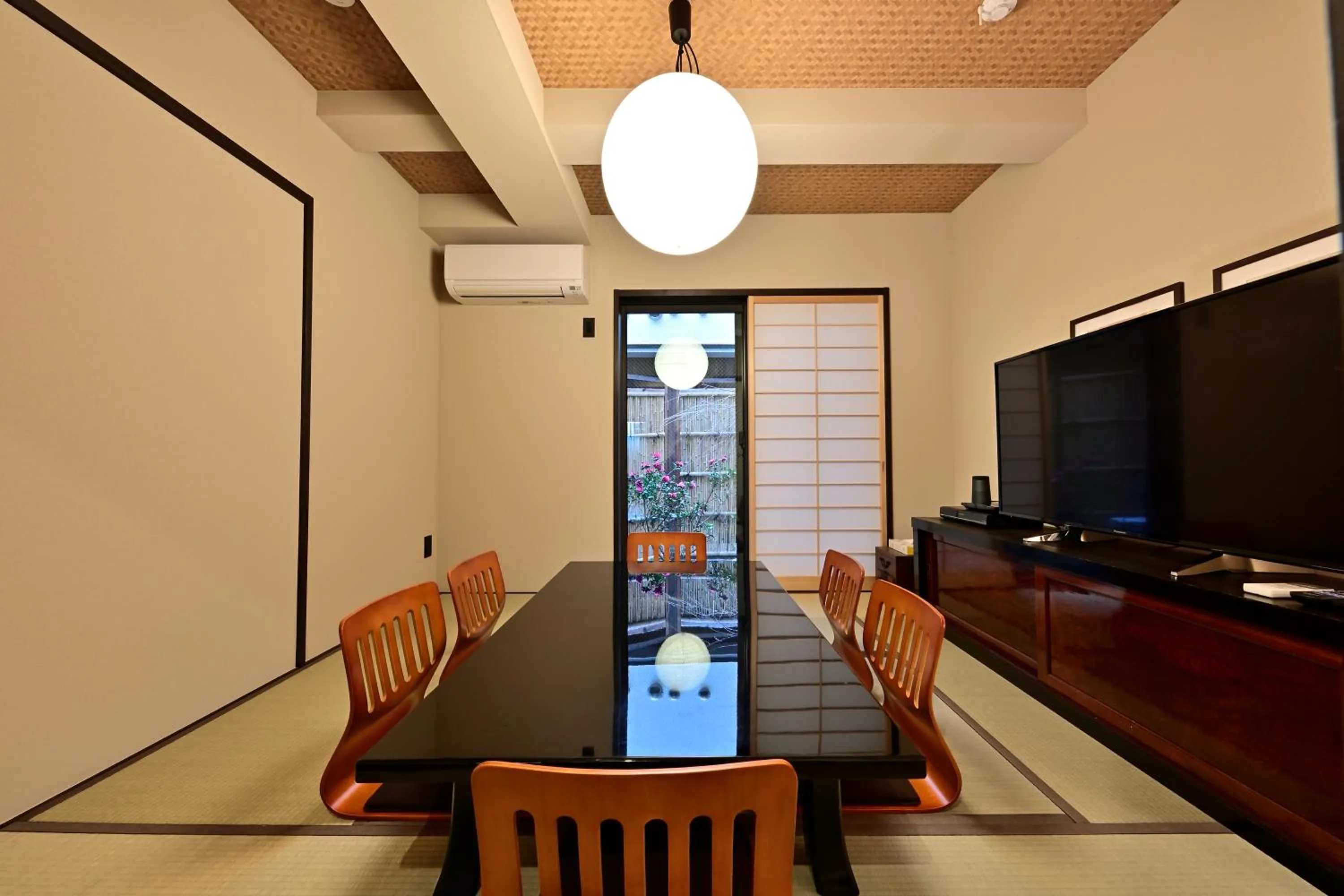 Living room in Luxury Machiya Takeya Nishijin