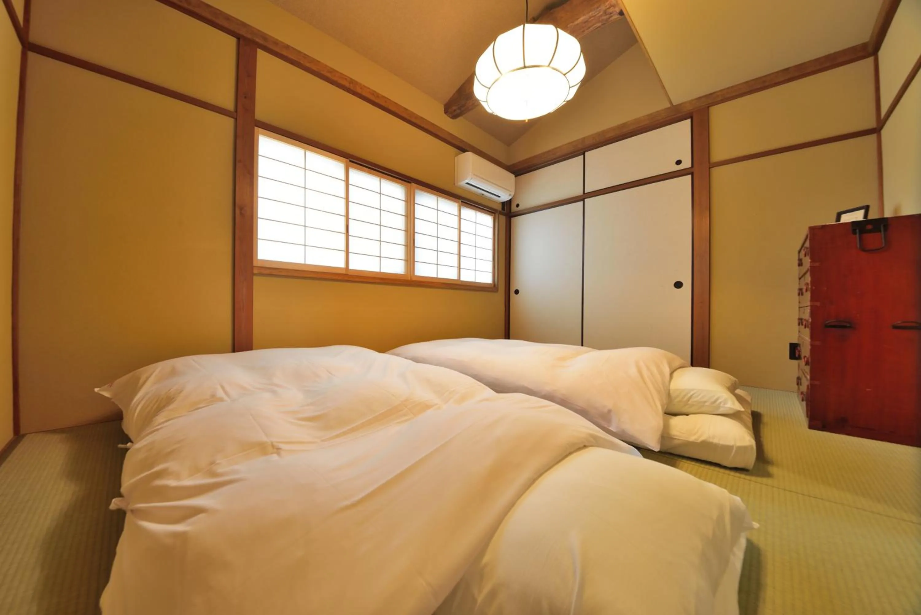 Bed in Luxury Machiya Takeya Nishijin