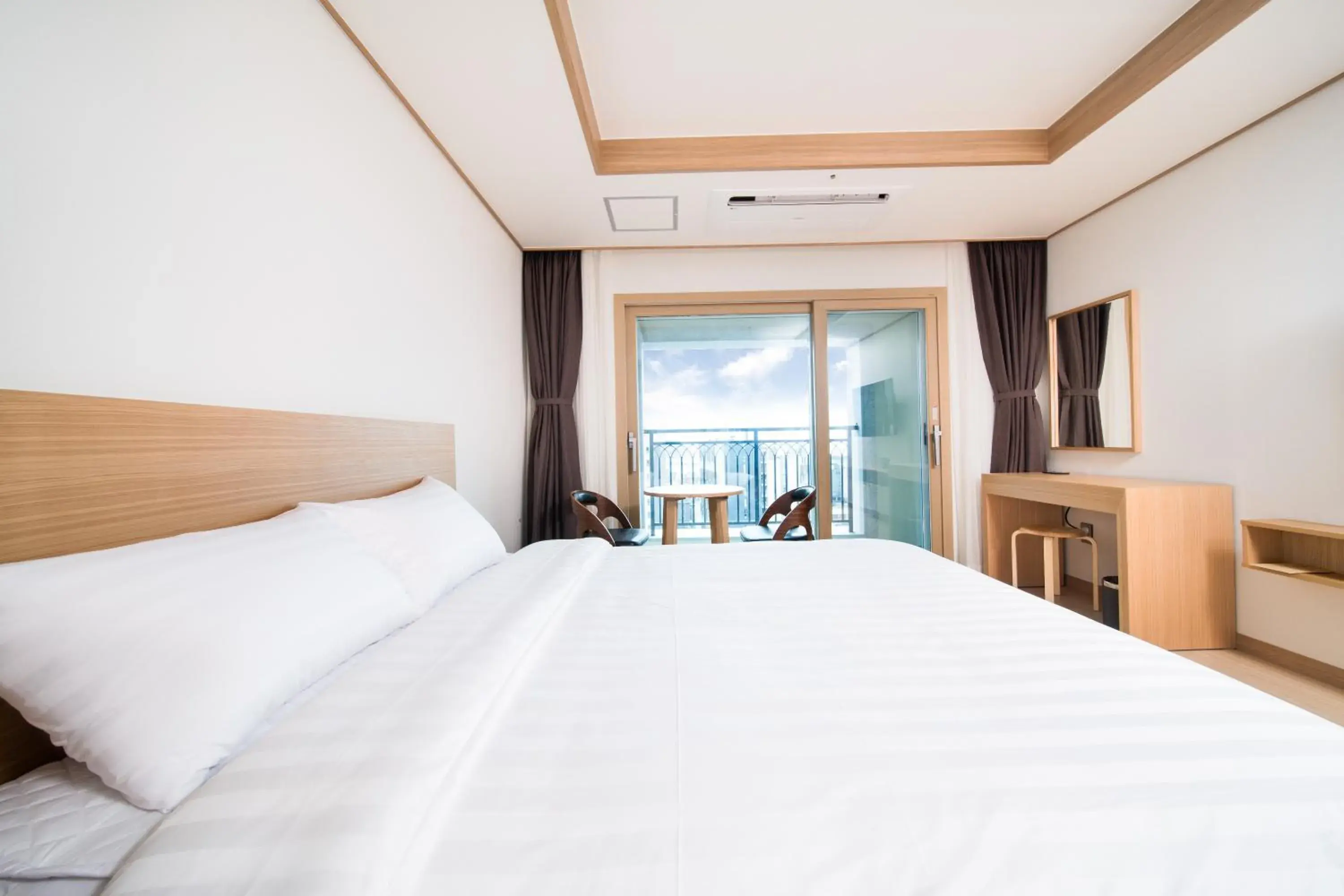 Bed in Hotel Run Bed in Hotel Run