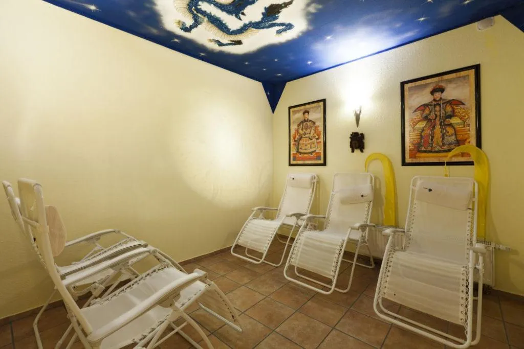 Spa and wellness centre/facilities in Themen Hotel Terrassen Cafe