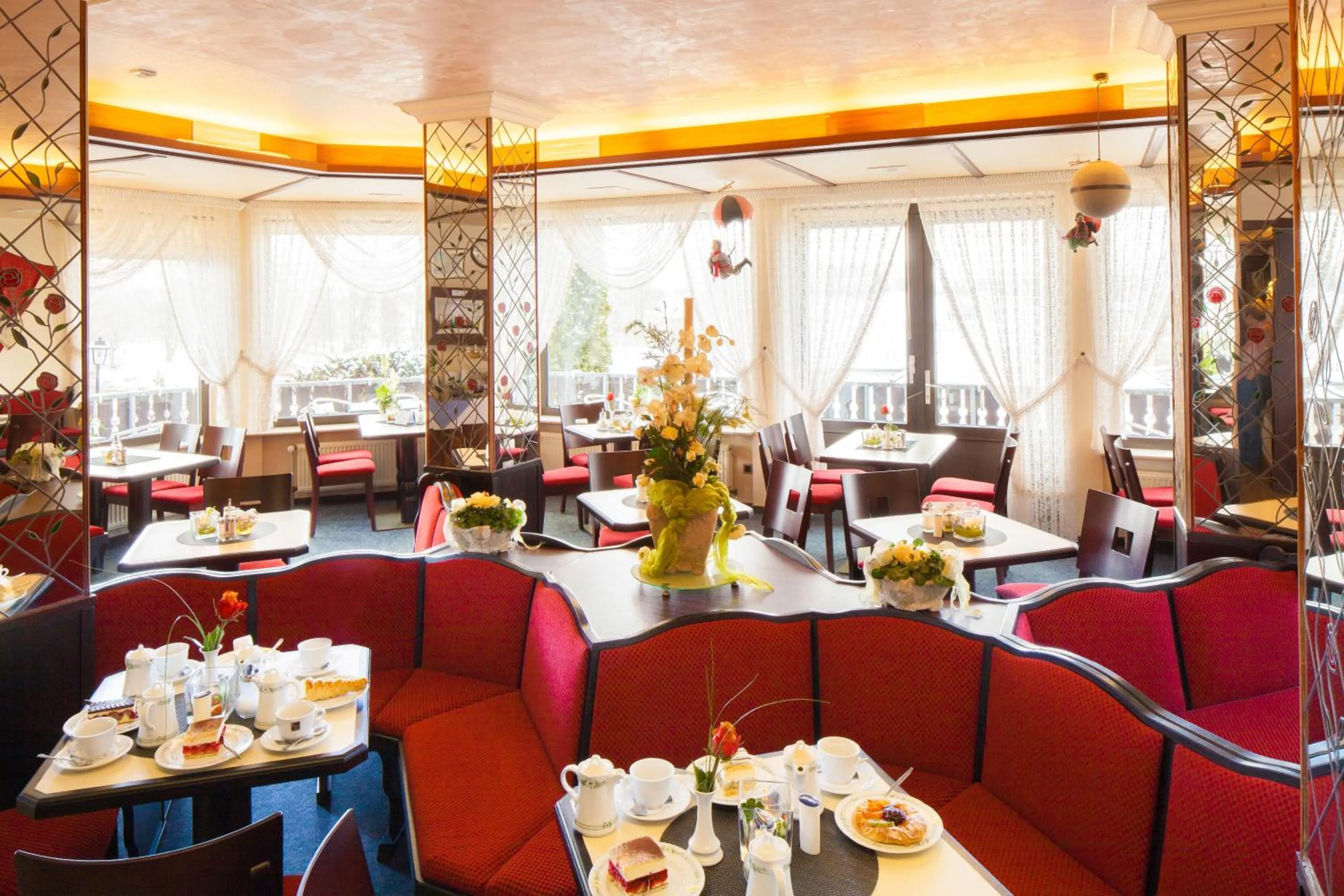 Restaurant/places to eat in Themen Hotel Terrassen Cafe