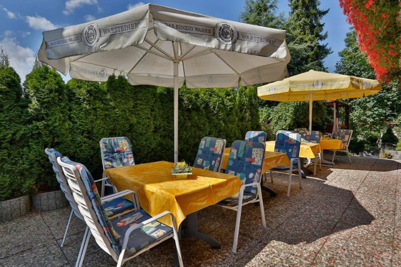 Restaurant/places to eat in Themen Hotel Terrassen Cafe