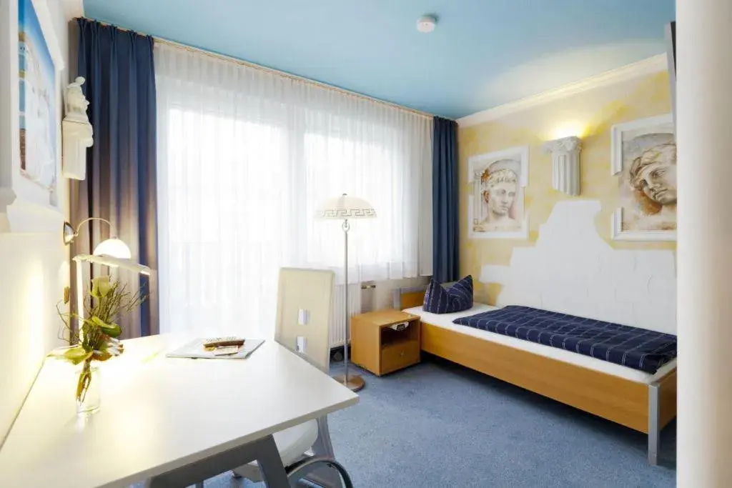 Single Room in Themen Hotel Terrassen Cafe Single Room in Themen Hotel Terrassen Cafe