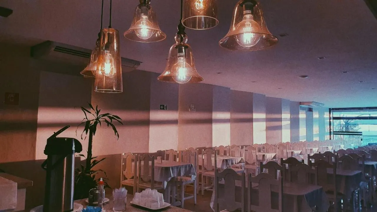 Restaurant/places to eat in Marge Hotel