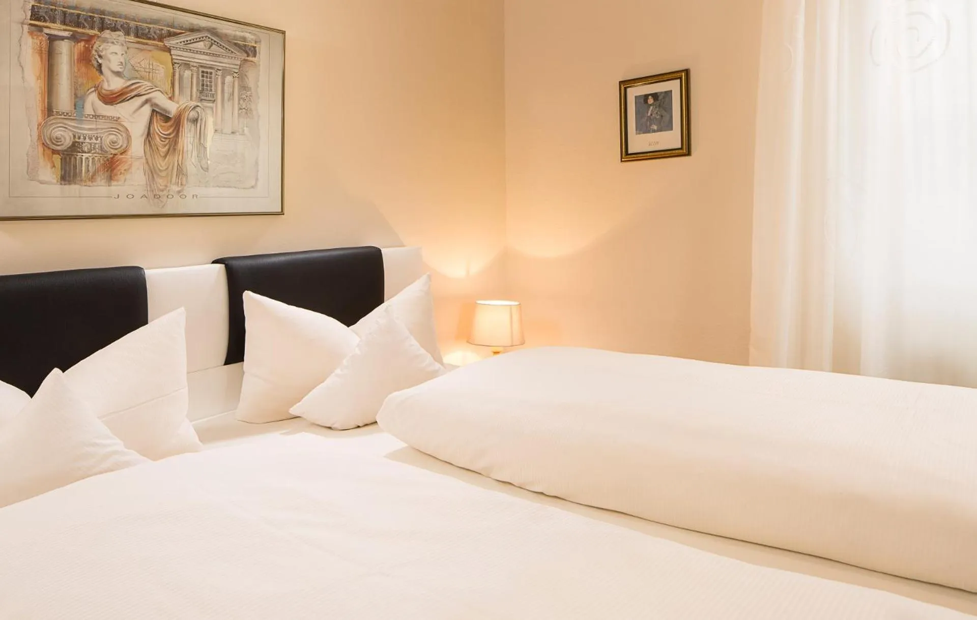 Bed in Hotel Alpenrose