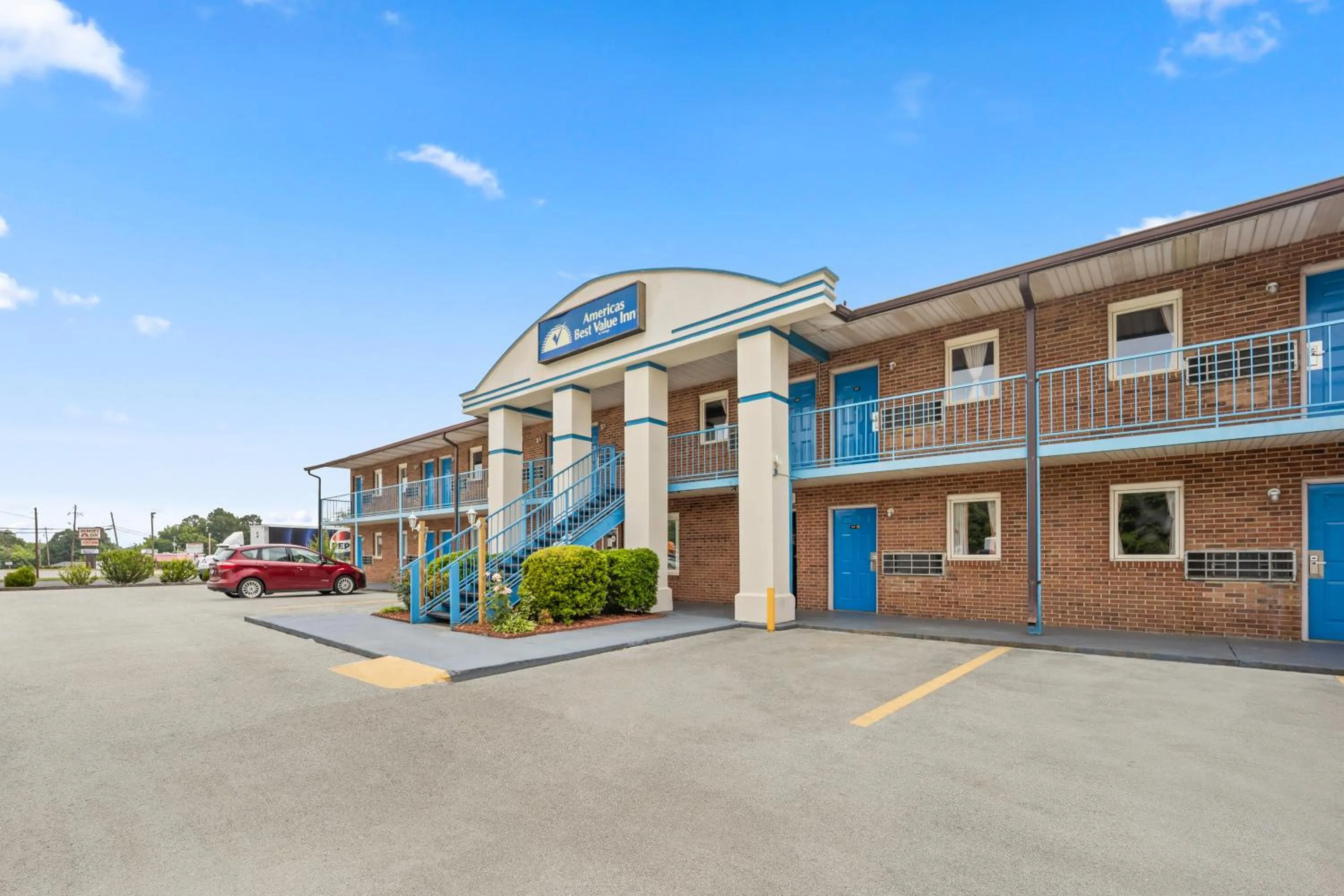 Property building in Americas Best Value Inn - Roxboro