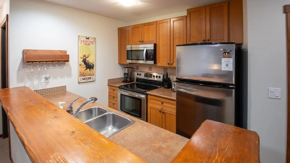 Snow Creek Lodge by Fernie Lodging Co