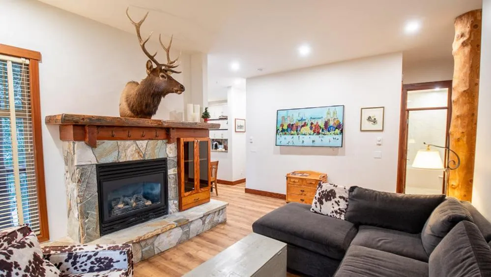 Snow Creek Lodge by Fernie Lodging Co