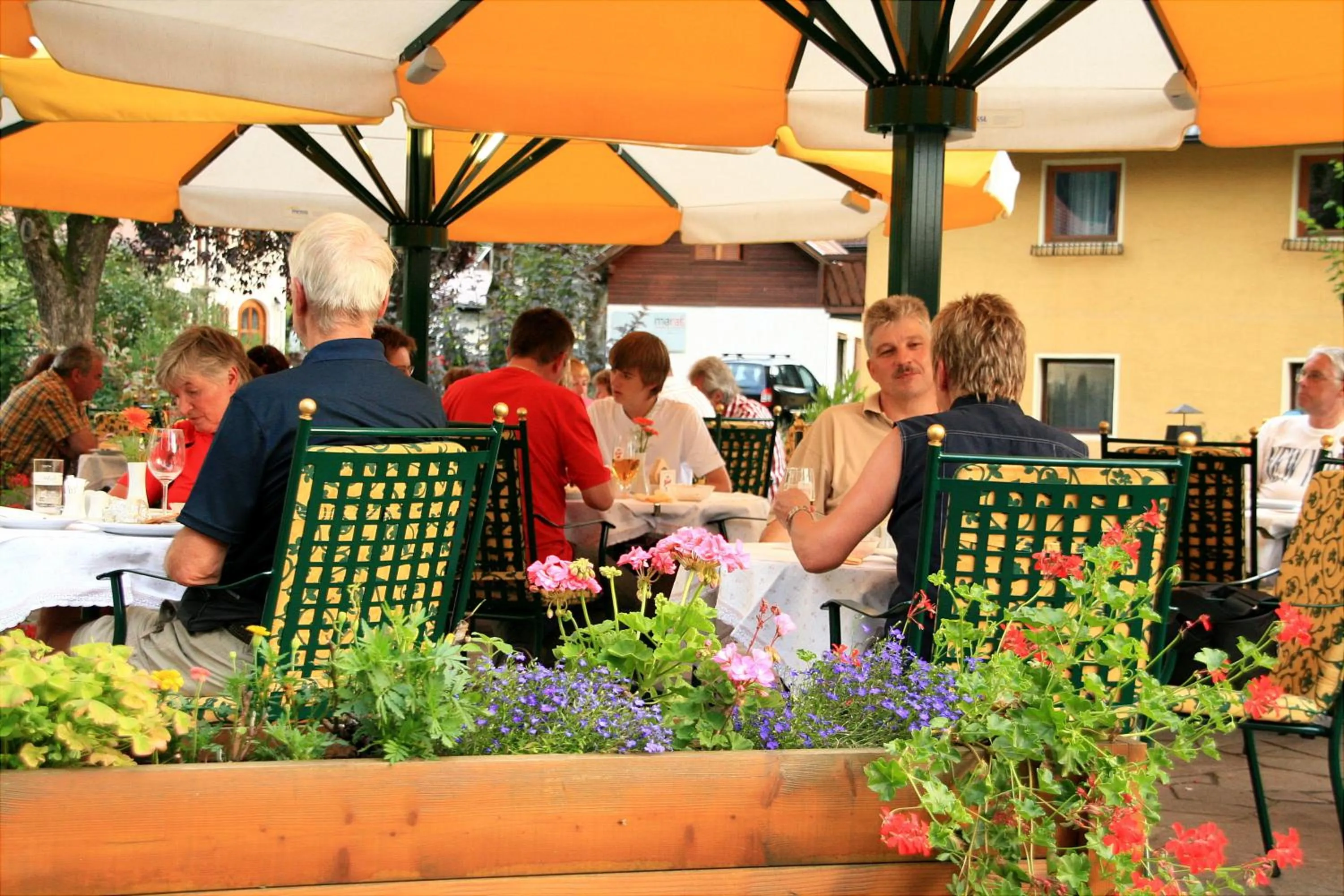 Restaurant/places to eat in Pension Oberjörg