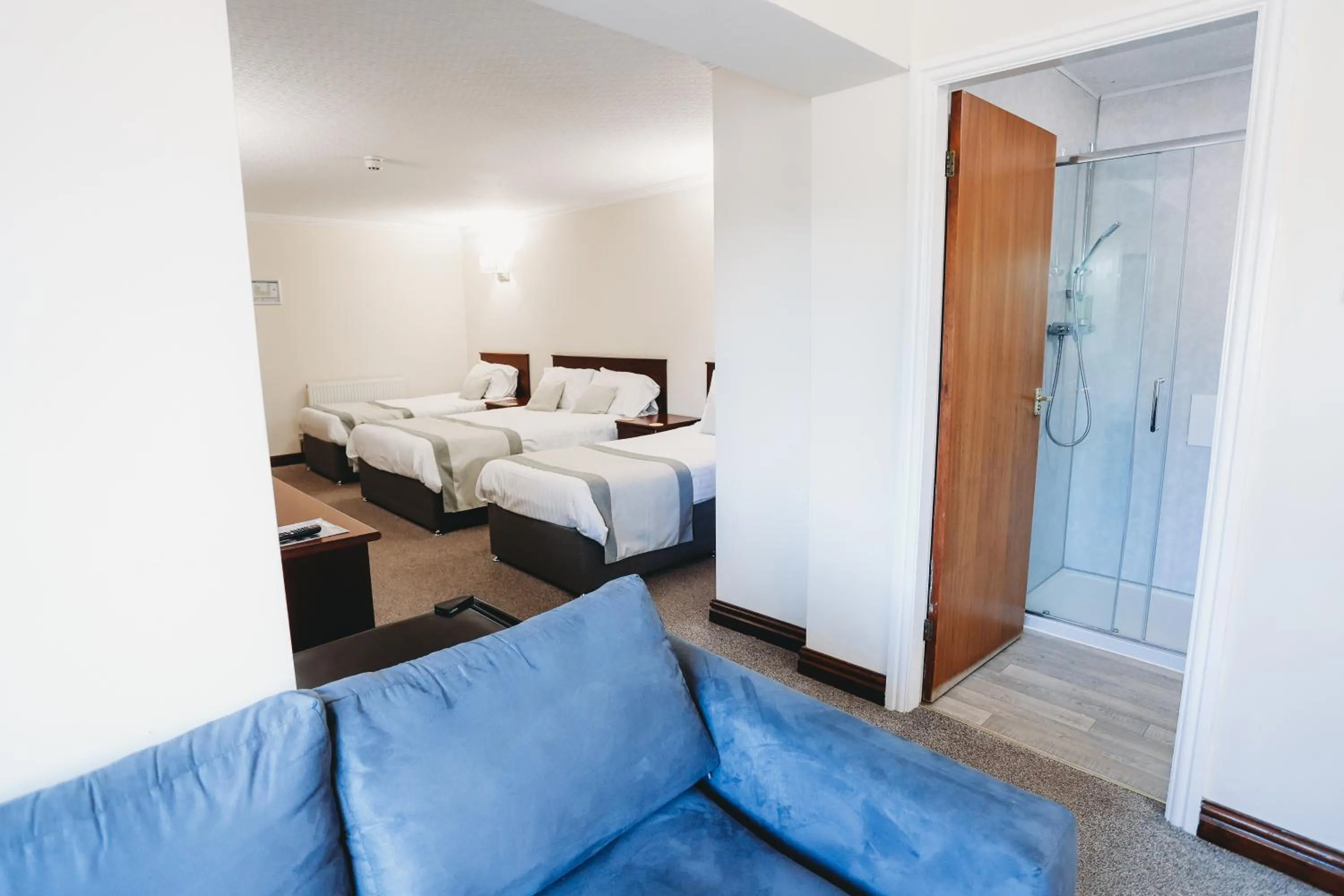 Photo of the whole room, Bed in The Appleby Inn Hotel