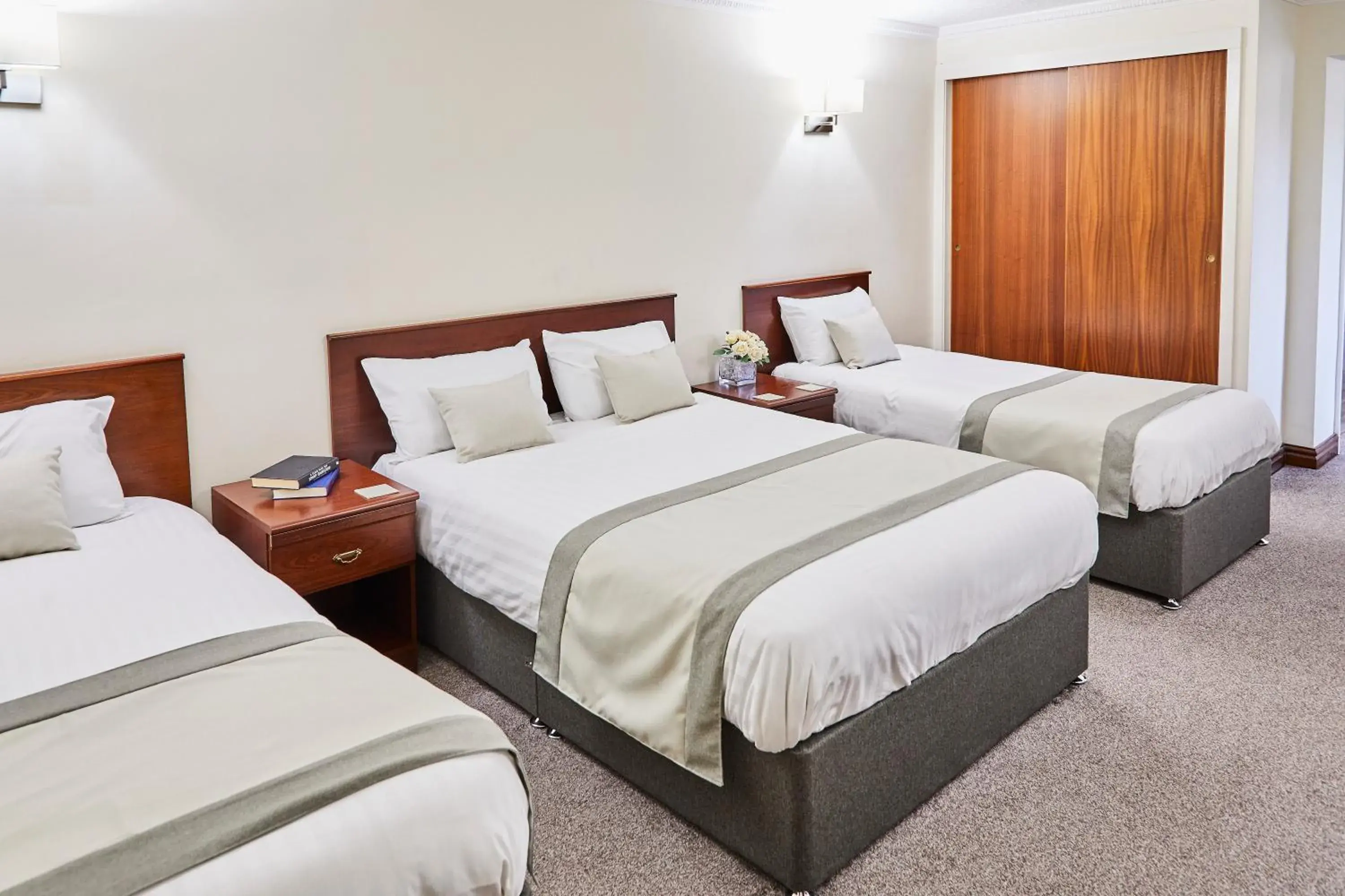 Family Room with Private Bathroom in The Appleby Inn Hotel Family Room with Private Bathroom in The Appleby Inn Hotel