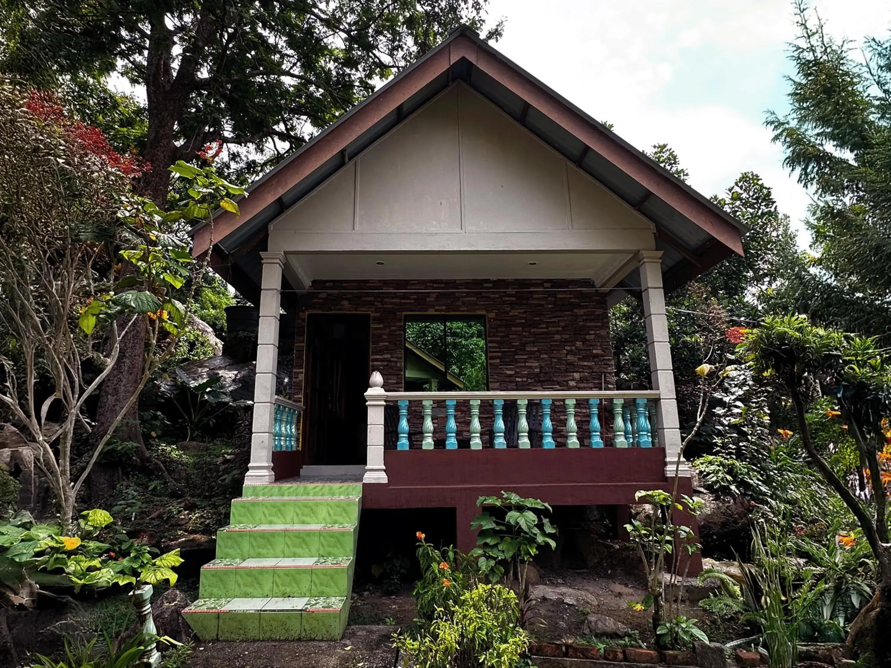 Quadruple Room with Garden View in ABC Chalet Tioman Quadruple Room with Garden View in ABC Chalet Tioman
