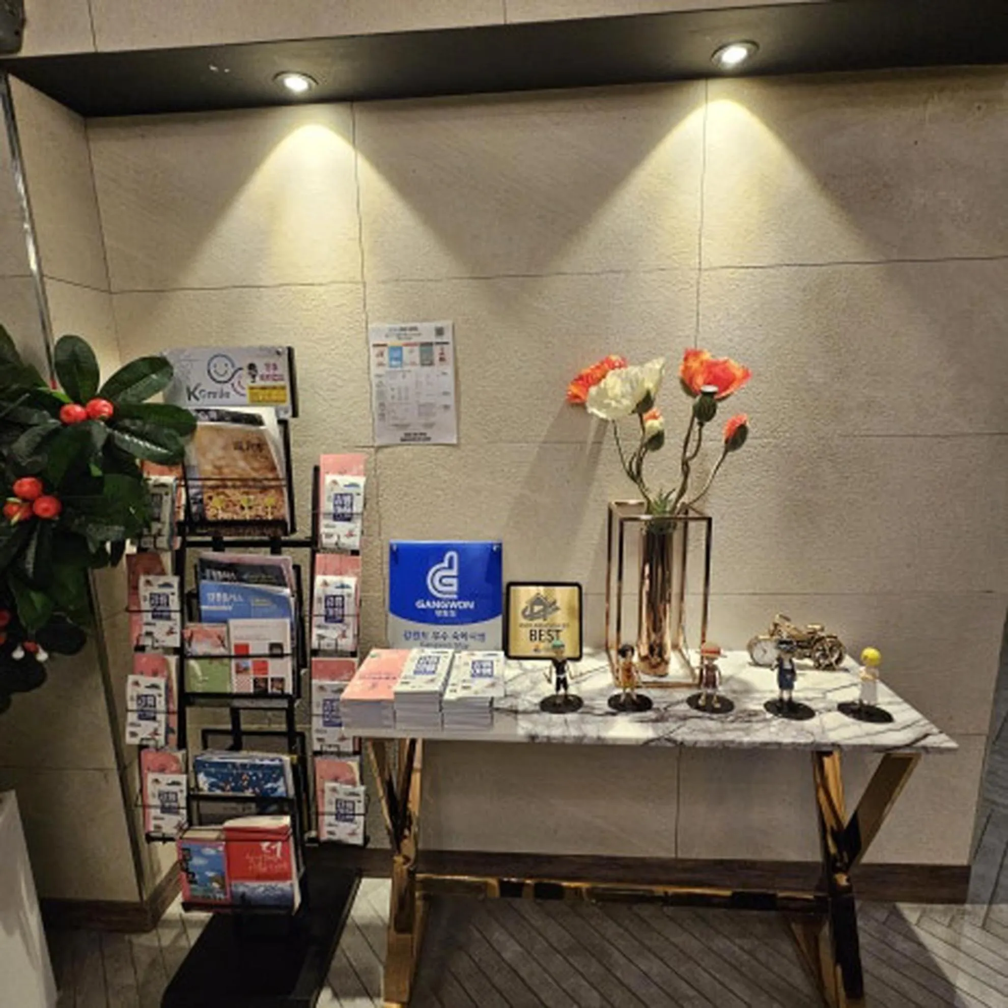 Property building in Louis Hotel