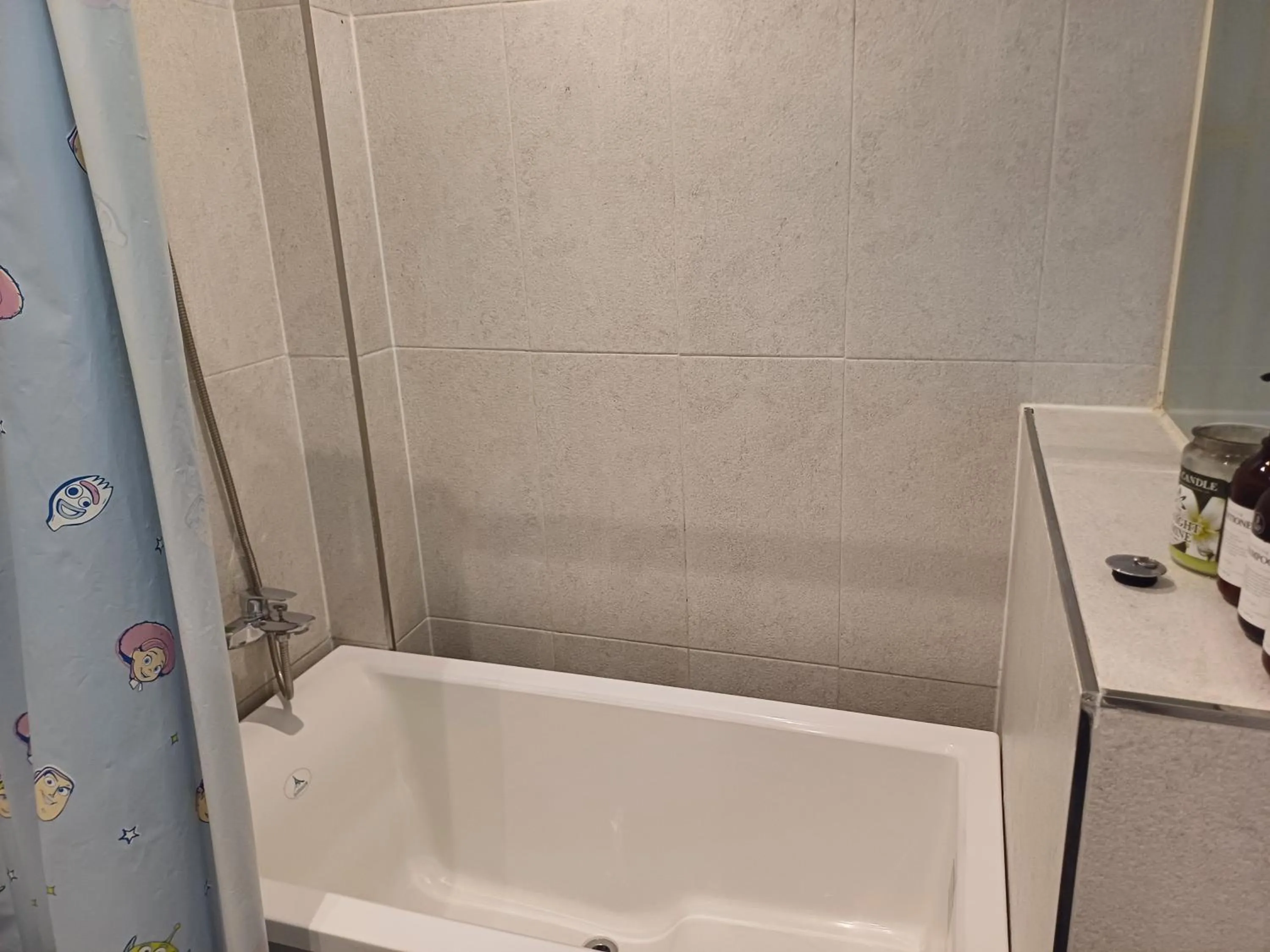 Bathroom in Louis Hotel