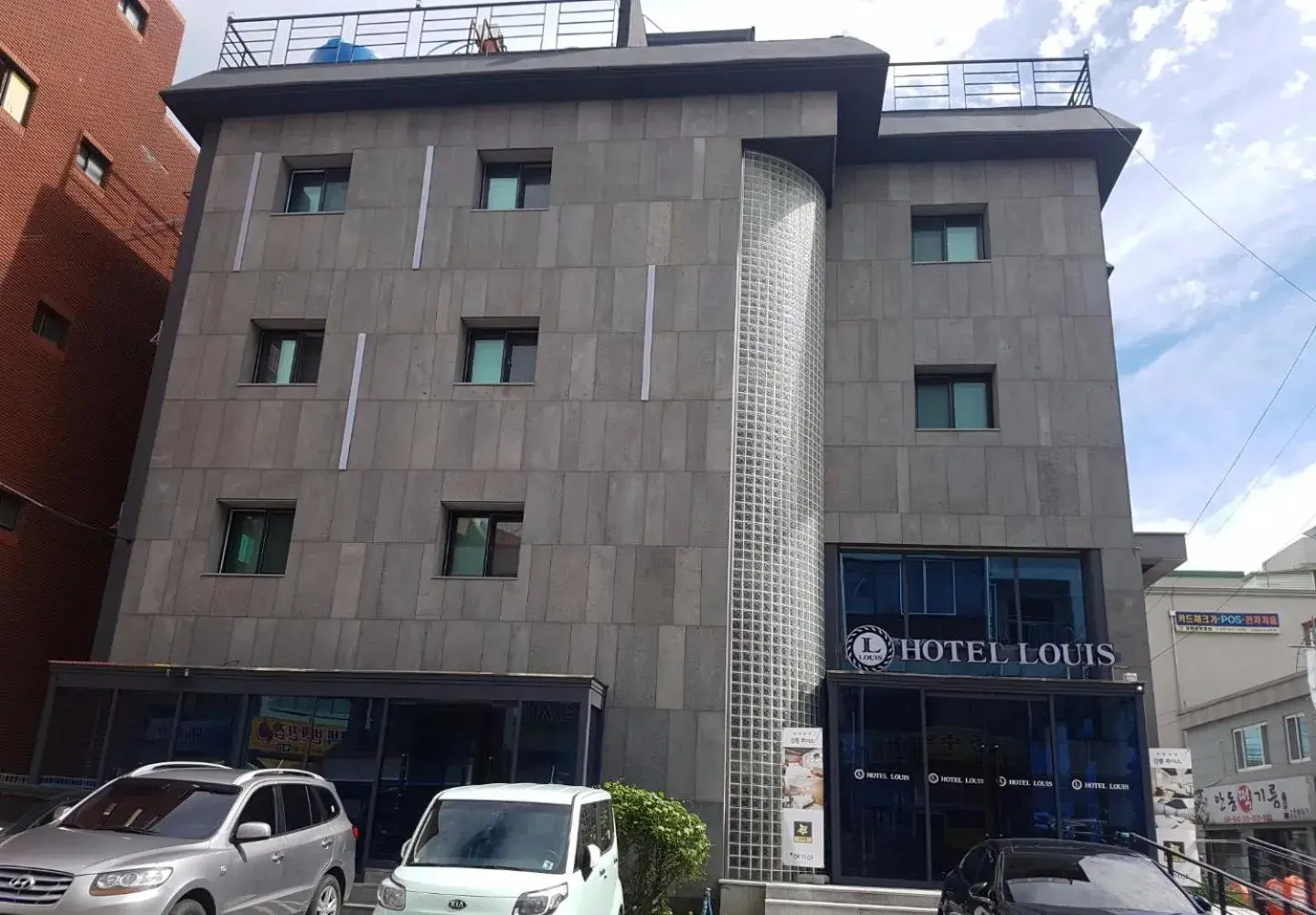 Property building in Louis Hotel Property building in Louis Hotel