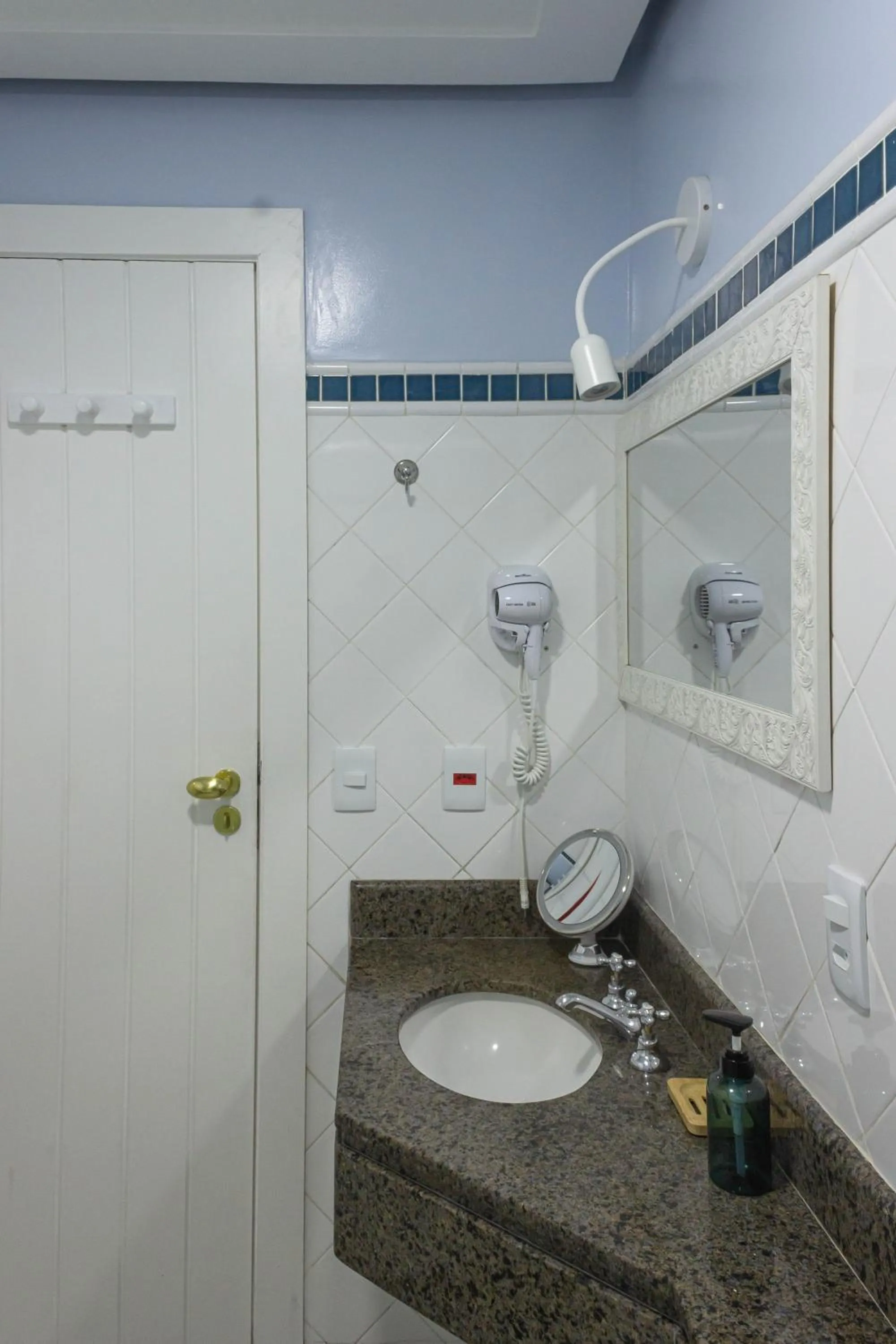 Toilet in Pousada Santorini